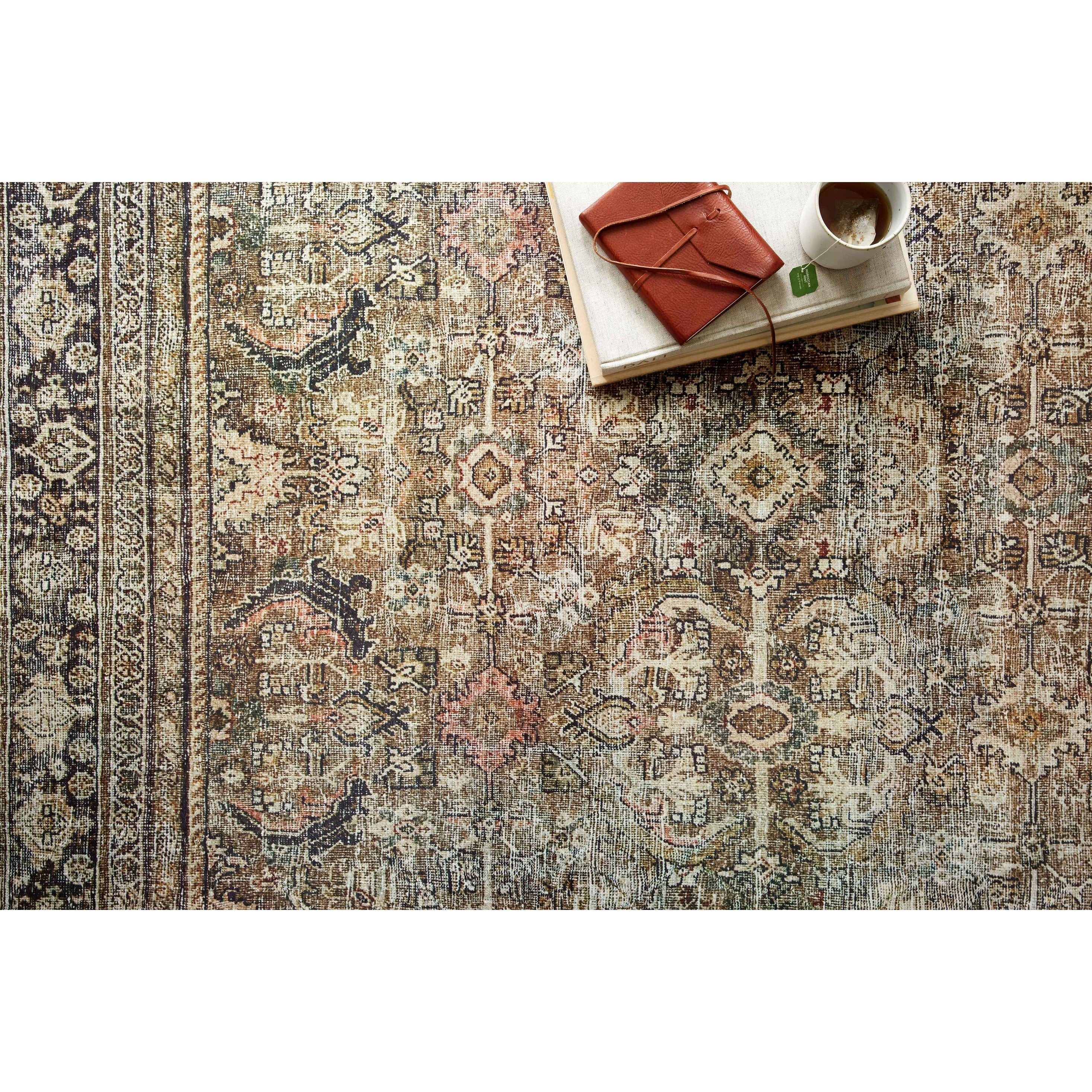 Tapis imprimé oriental ton olive Isabelle d'Alexander Home