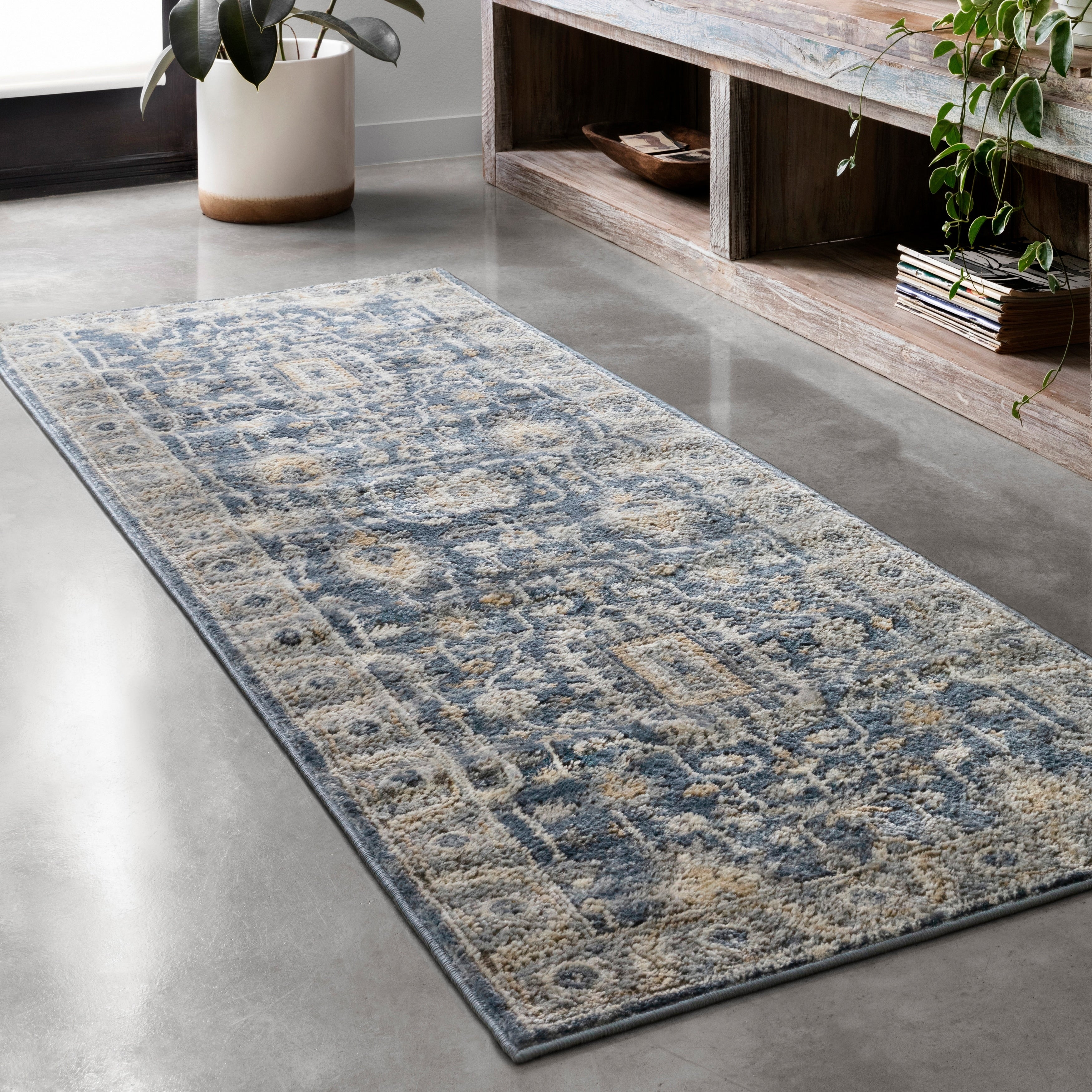 Tapis traditionnel en ferronnerie ornementale Josefina d'Alexander Home