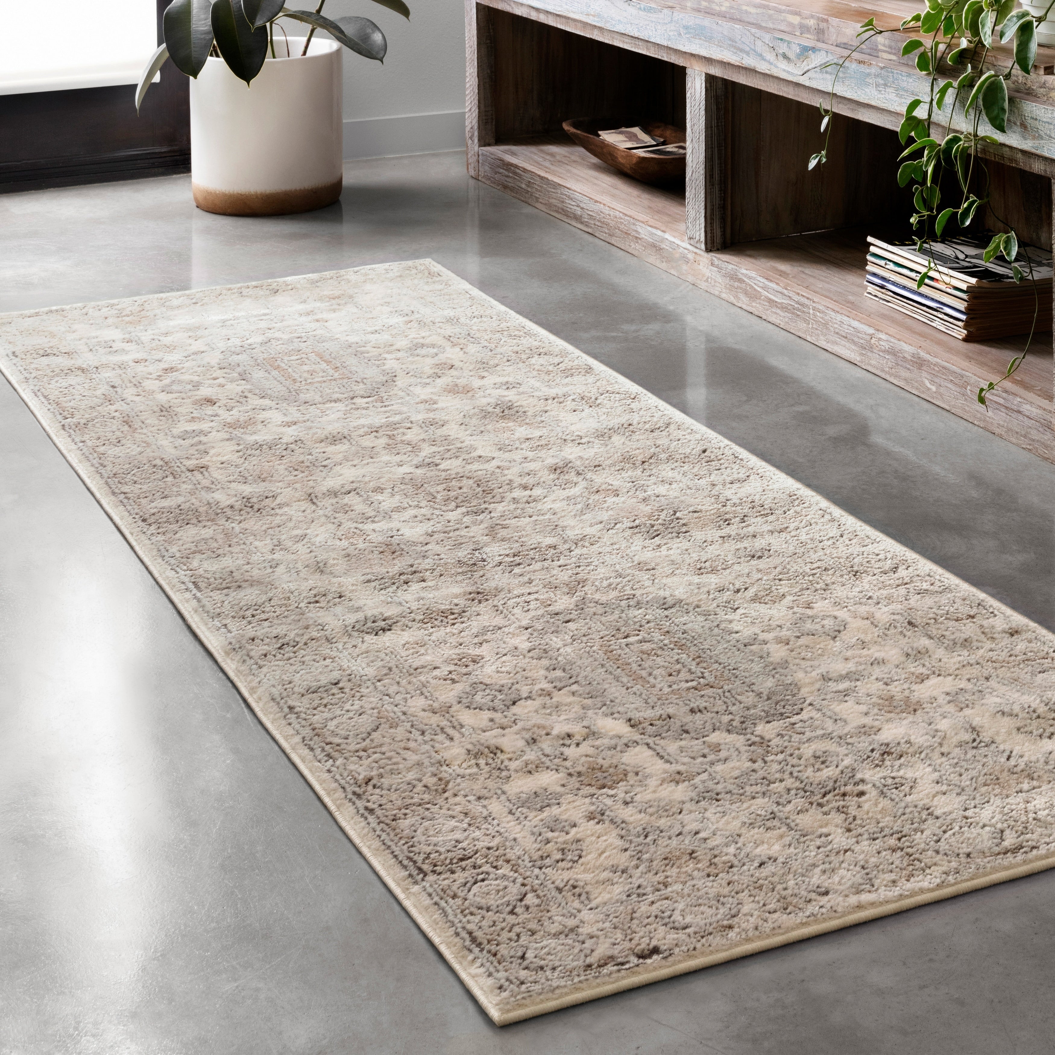 Tapis traditionnel en ferronnerie ornementale Josefina d'Alexander Home
