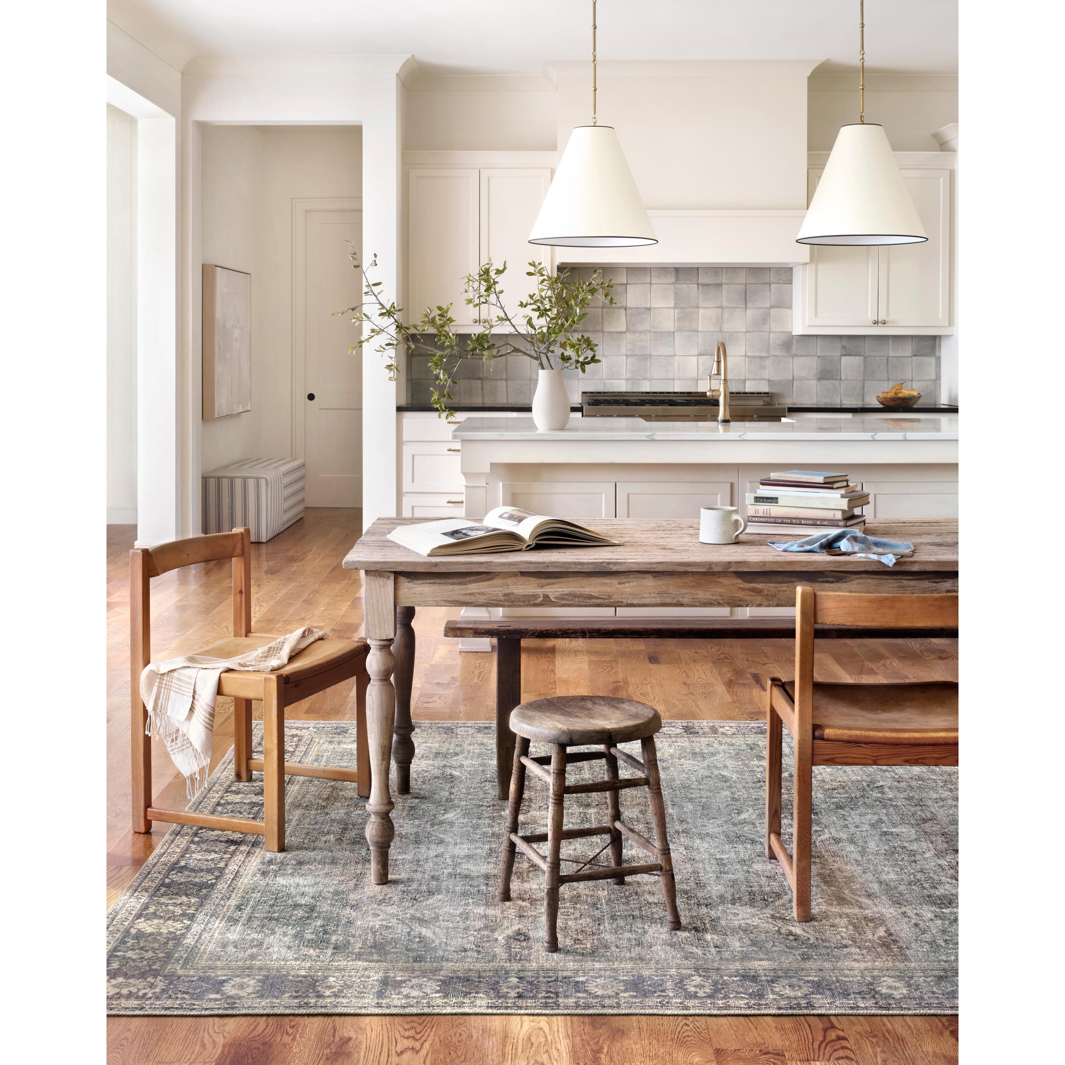 Tapis oriental gris vieilli Sophia d'Alexander Home