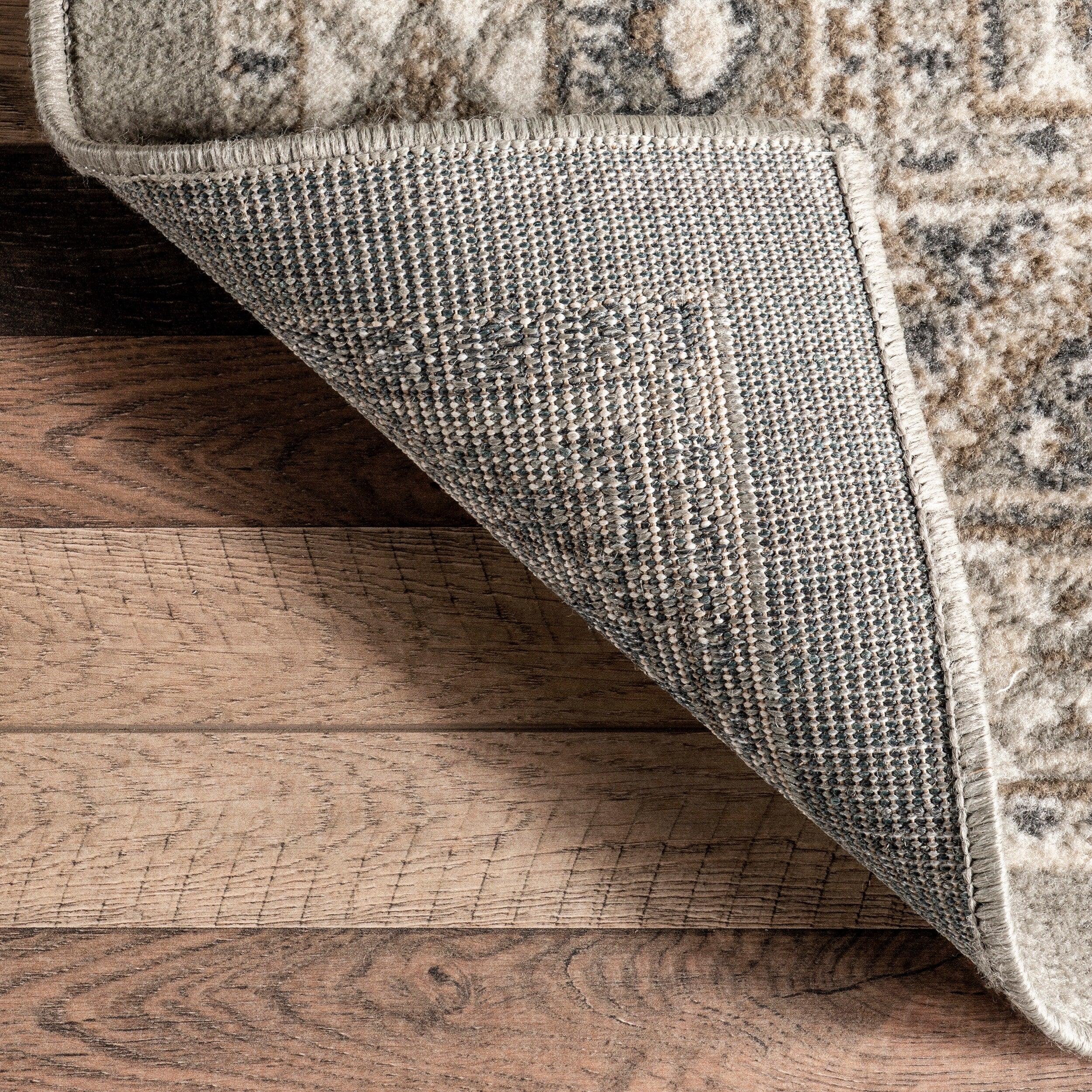 Tapis carrelé traditionnel Nuloom Becca