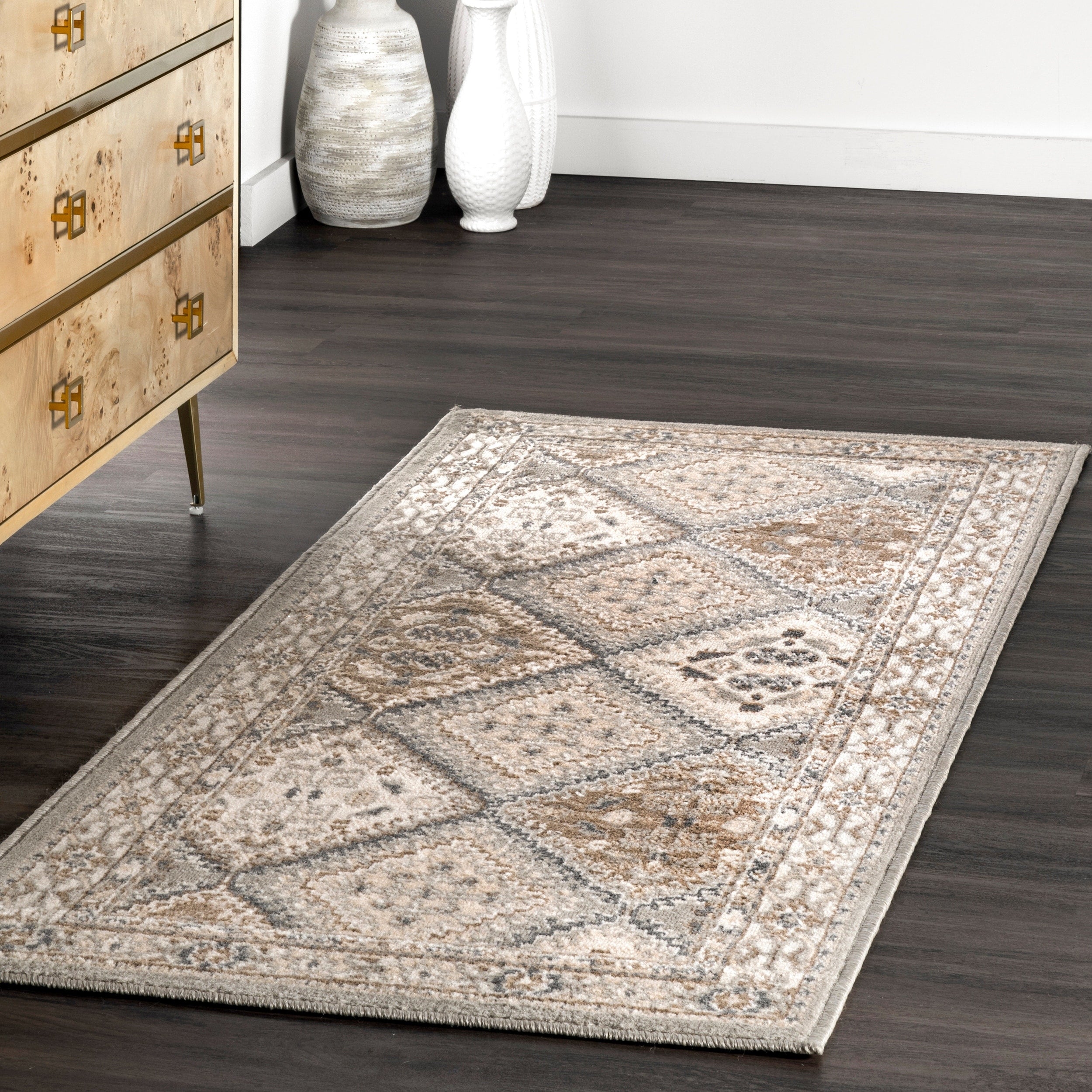 Tapis carrelé traditionnel Nuloom Becca