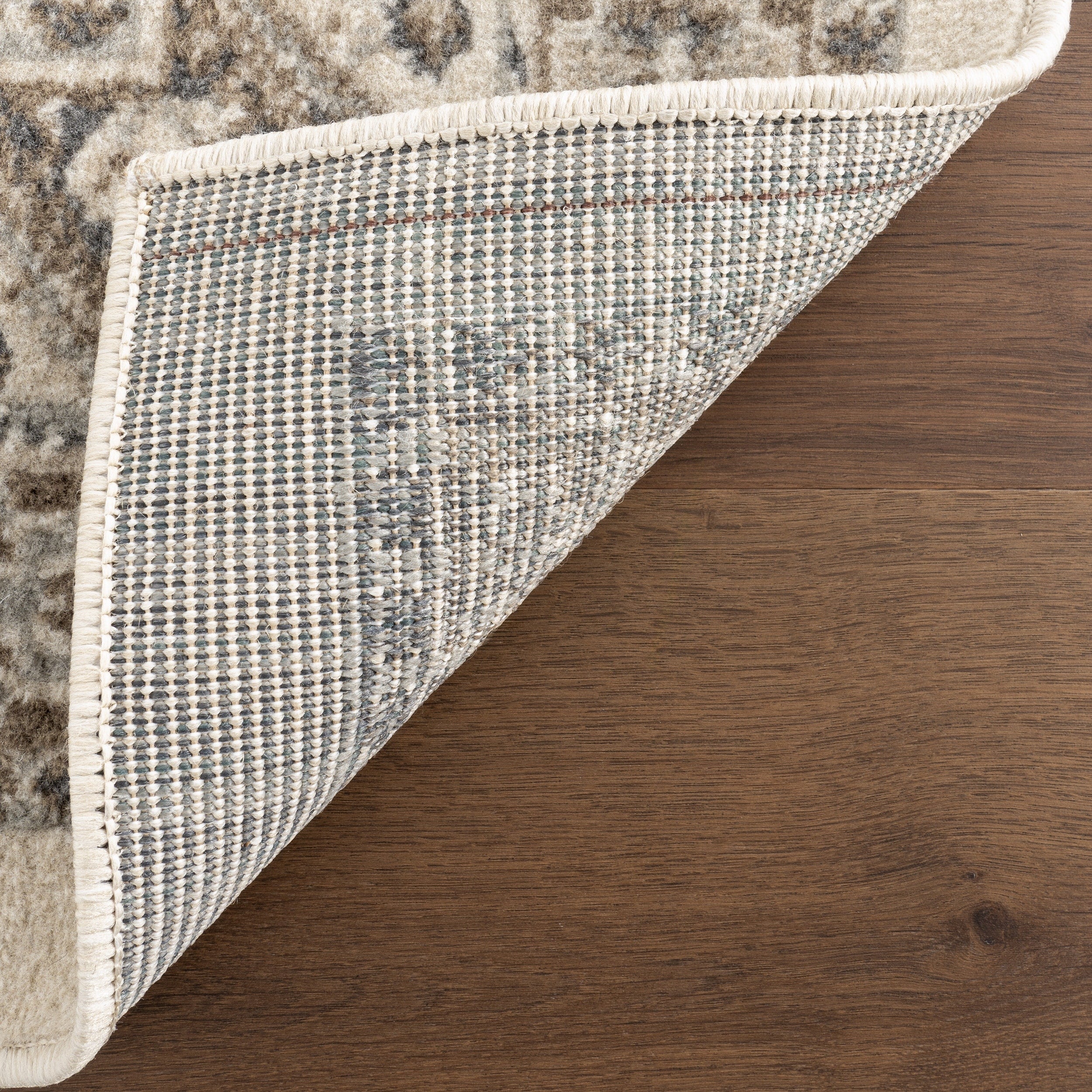 Tapis carrelé traditionnel Nuloom Becca
