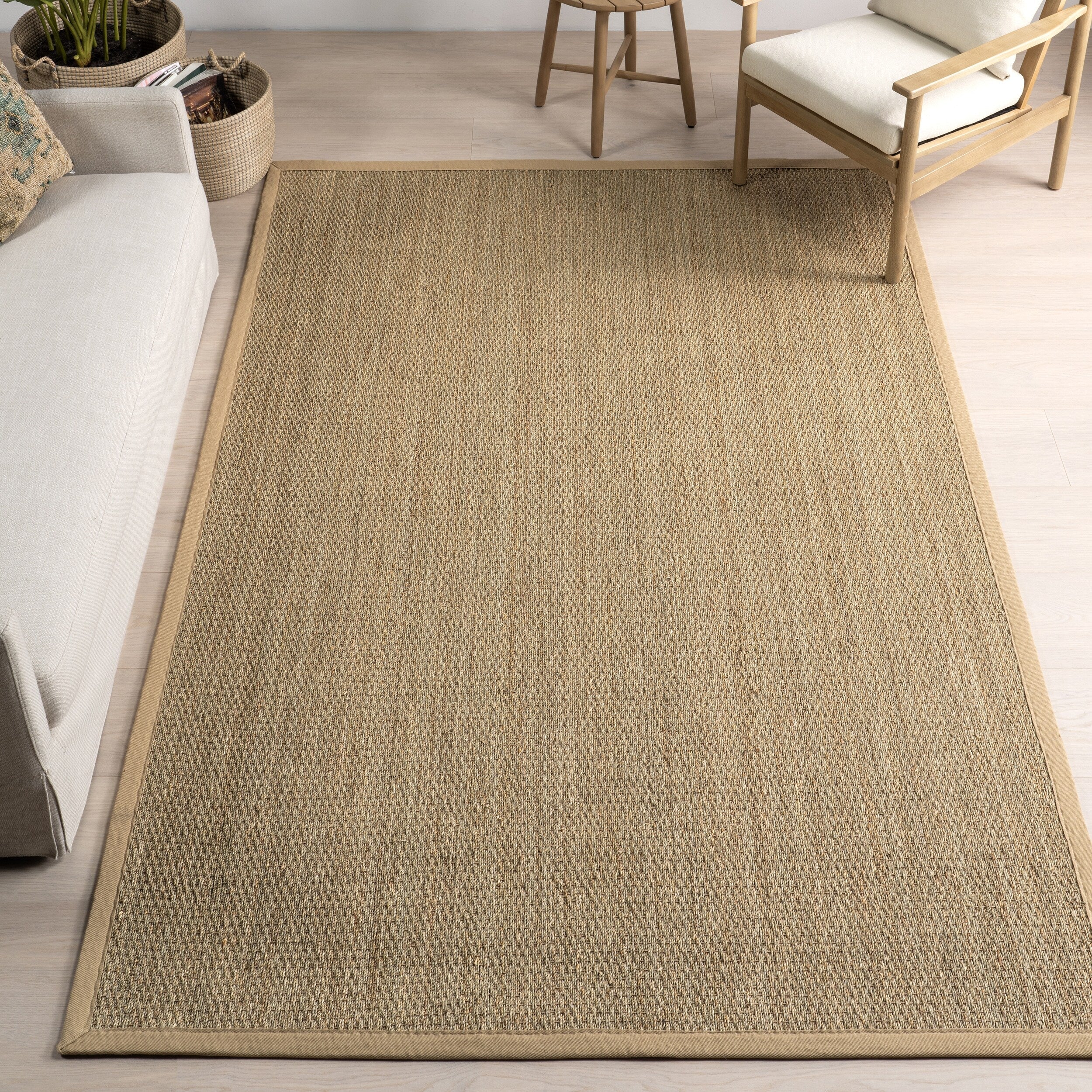 Tapis Nuloom Kiana Casual avec bordure en jonc de mer