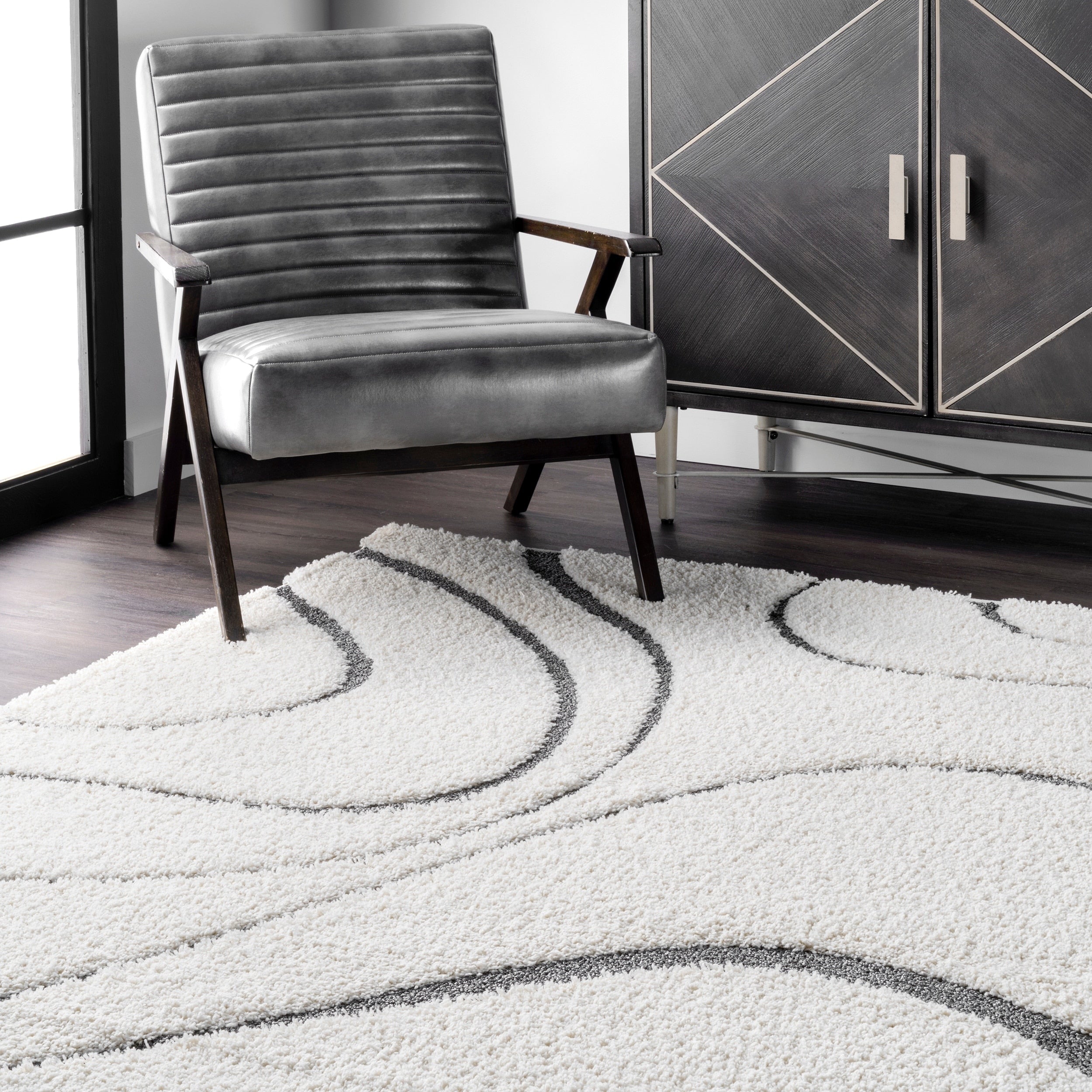 Tapis Shag contemporain Nuloom Krista à motifs tourbillonnants
