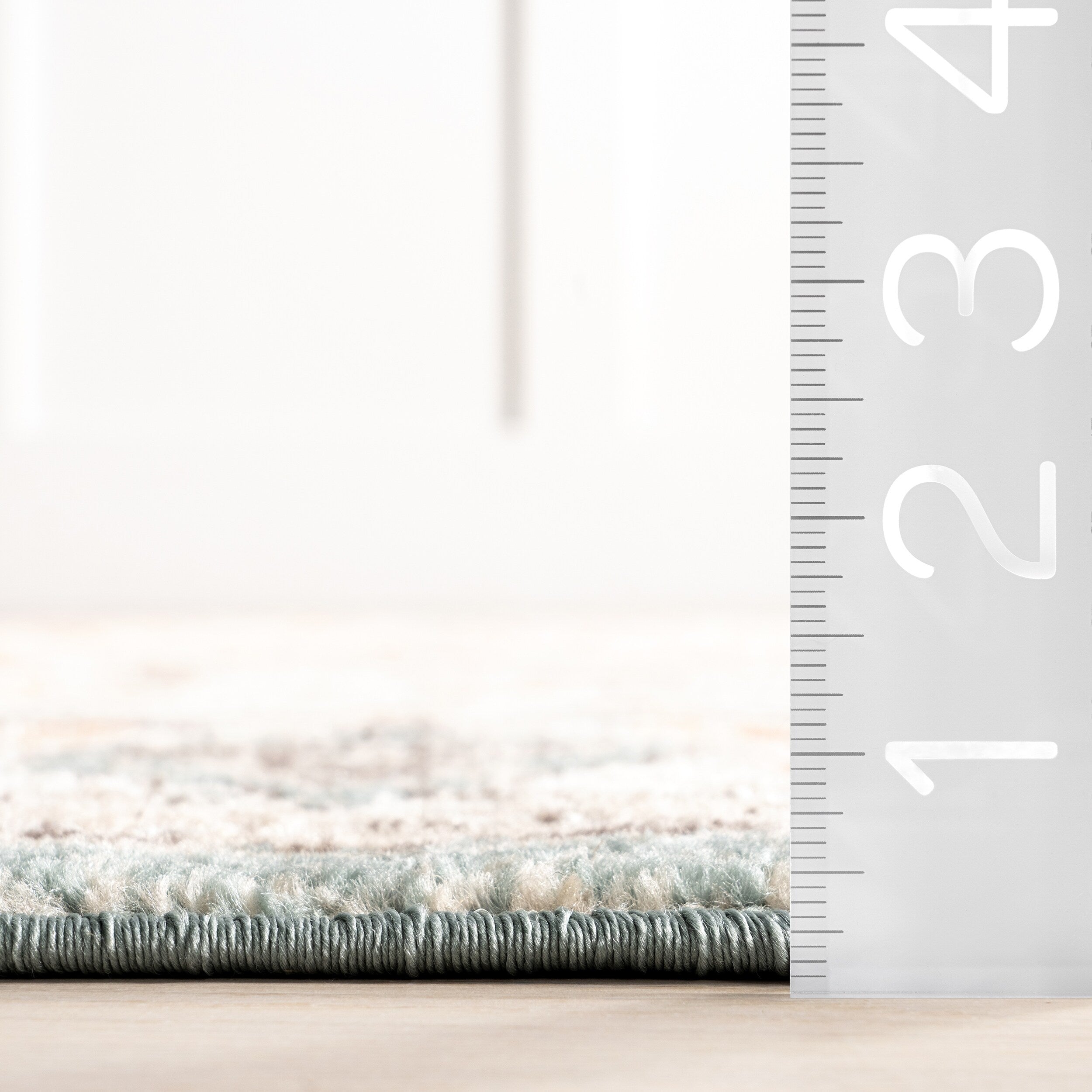 Tapis Nuloom Lenore à motif floral vintage