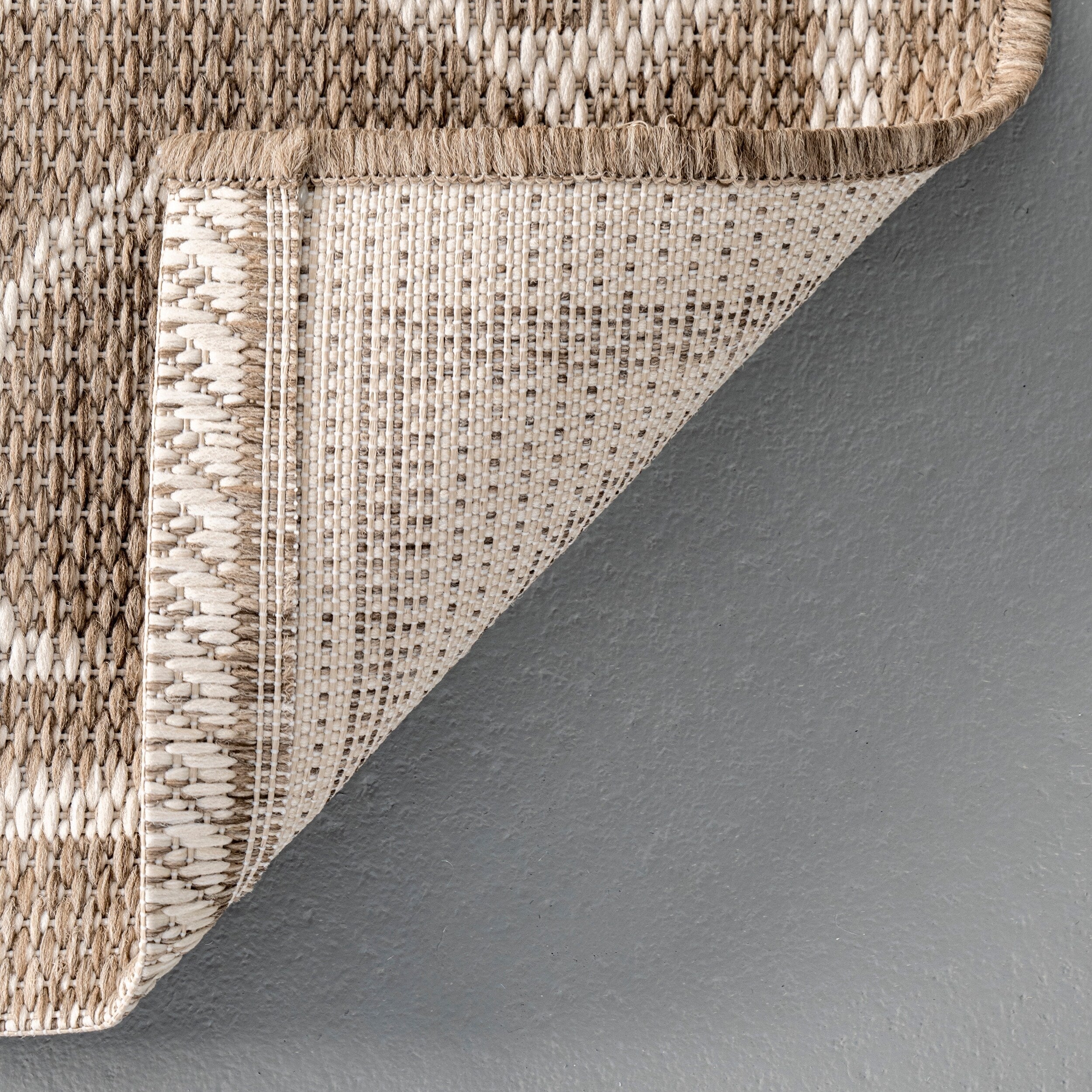 Tapis traditionnel d'intérieur/extérieur Nuloom Kathleen