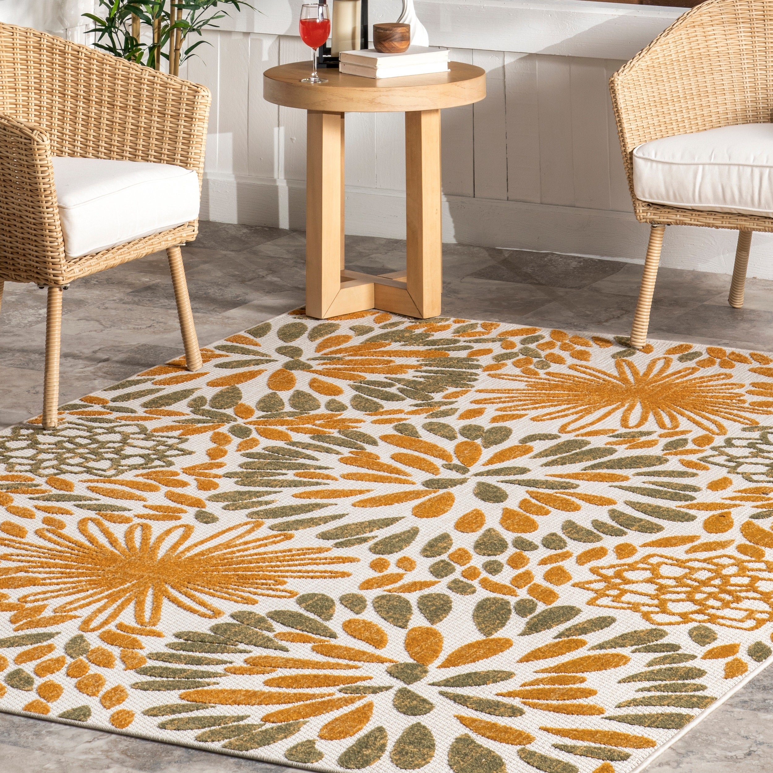 Tapis d'intérieur/extérieur à motif floral audacieux Nuloom Ronda