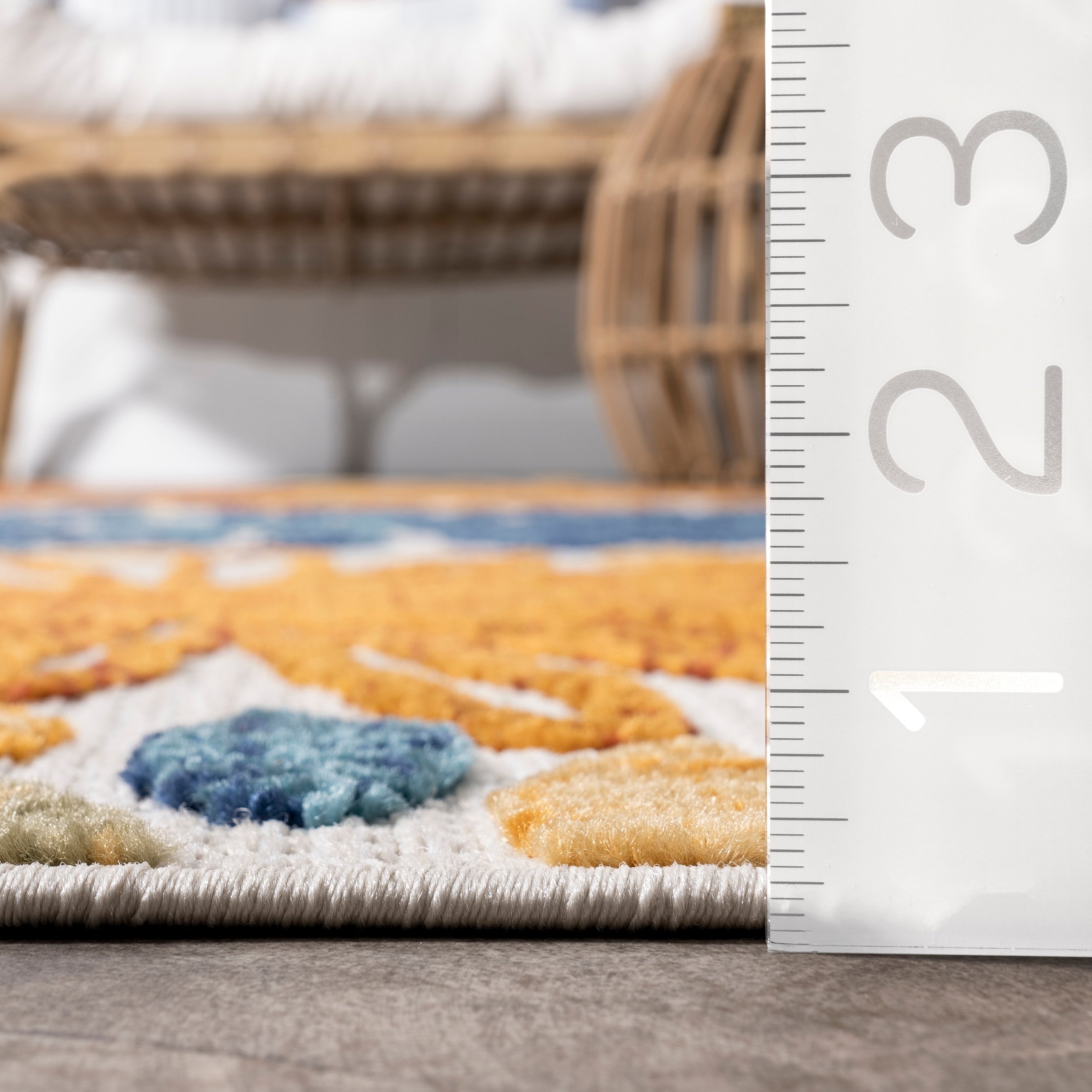 Tapis d'intérieur/extérieur à motif floral audacieux Nuloom Ronda