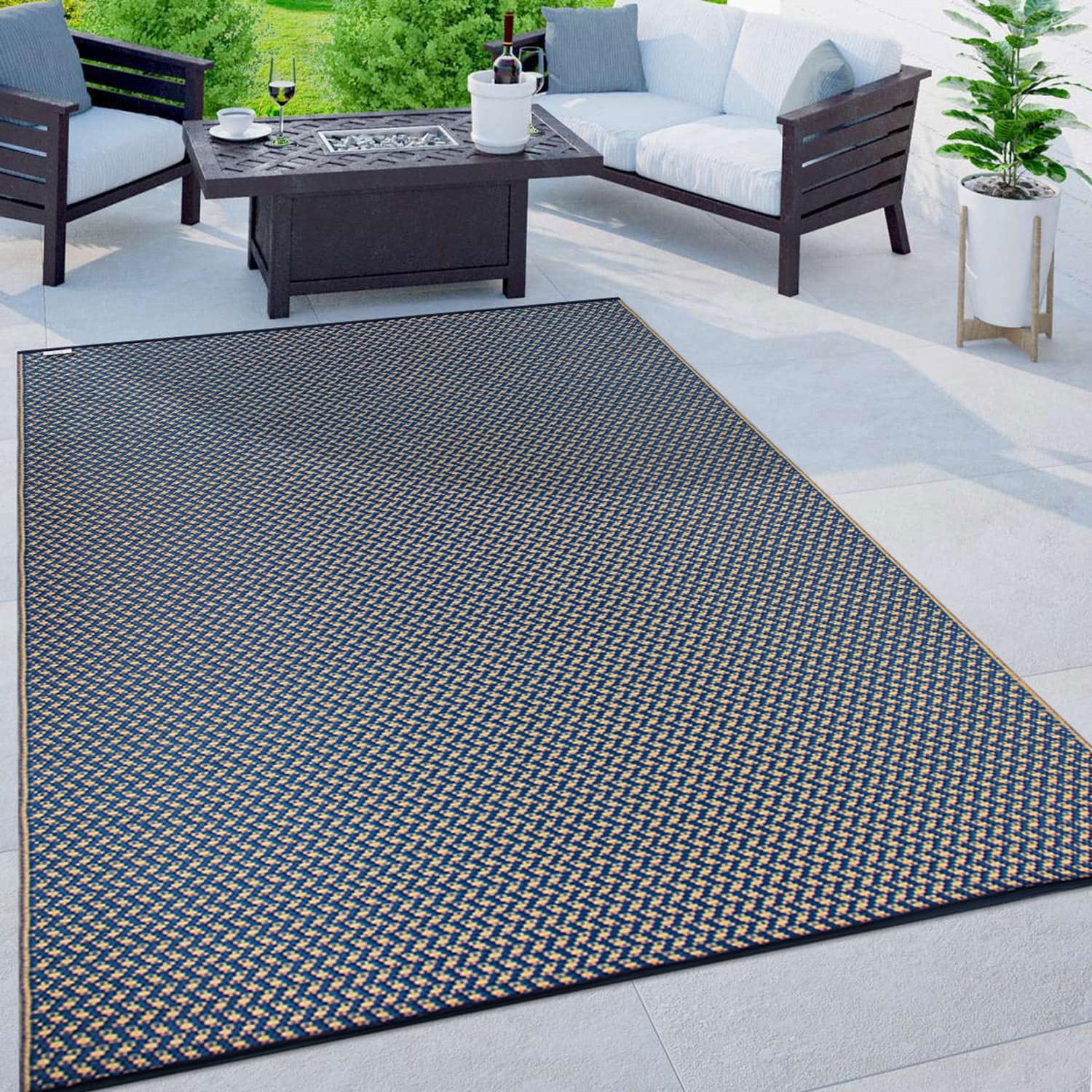 Tapis d'extérieur réversibles en plastique solide et contemporain