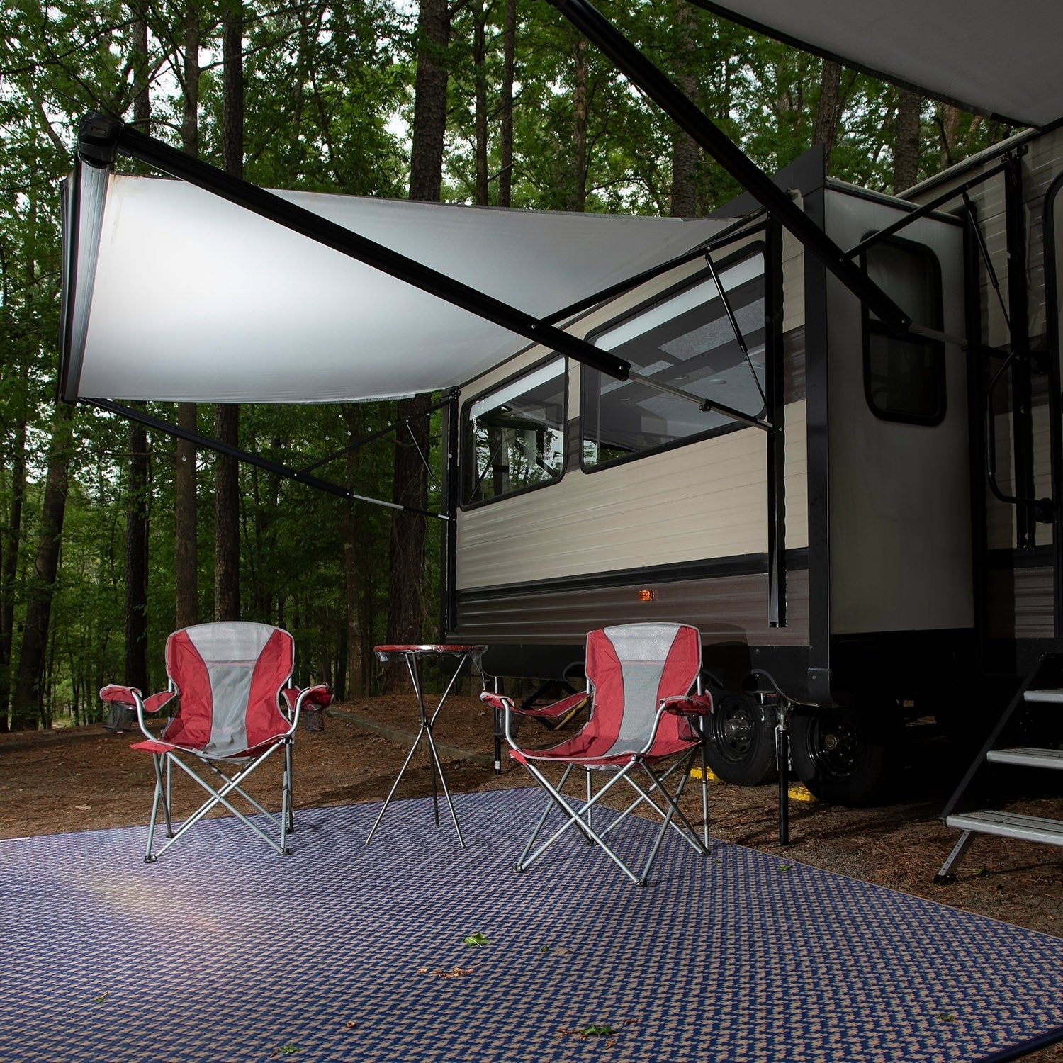 Tapis d'extérieur réversibles en plastique solide et contemporain