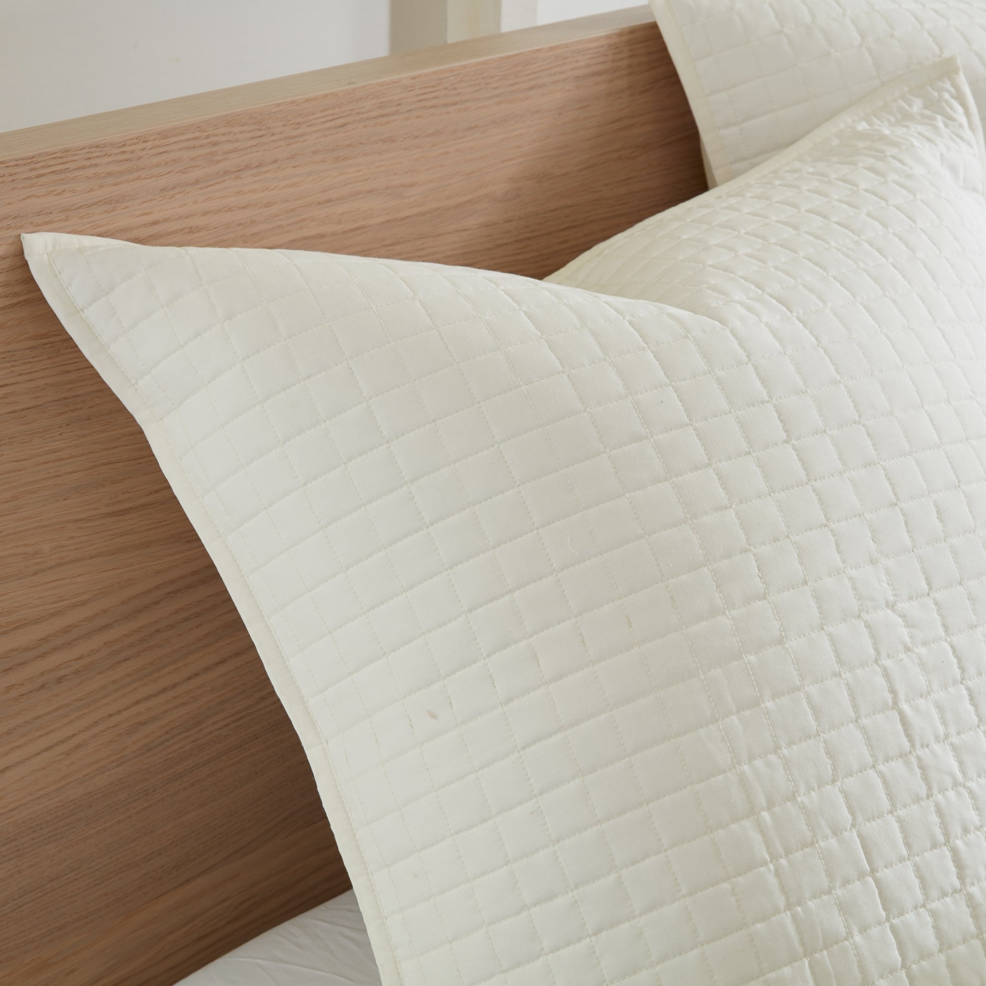 Parure de lit en jacquard de coton et maïs au design intelligent avec taies d'oreiller et coussins décoratifs
