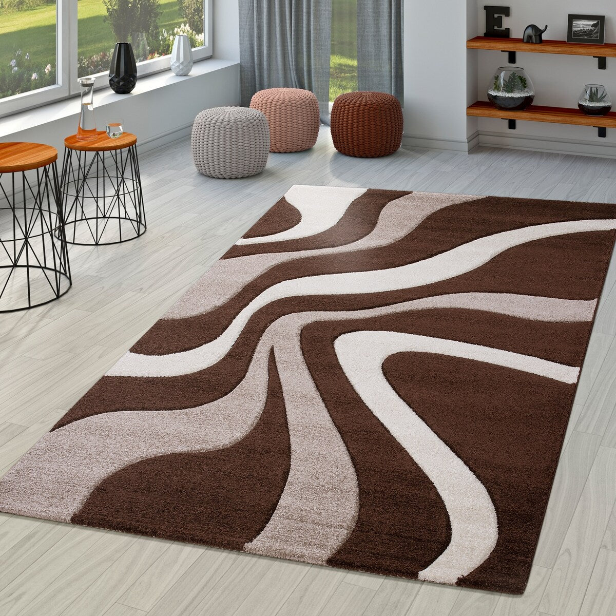 Tapis design avec contour découpé et motif ondulé moderne