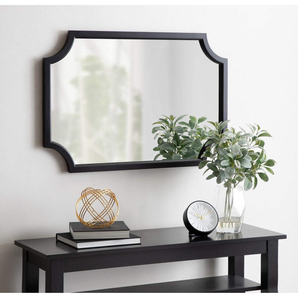 Miroir encadré en bois festonné Kate et Laurel Hogan