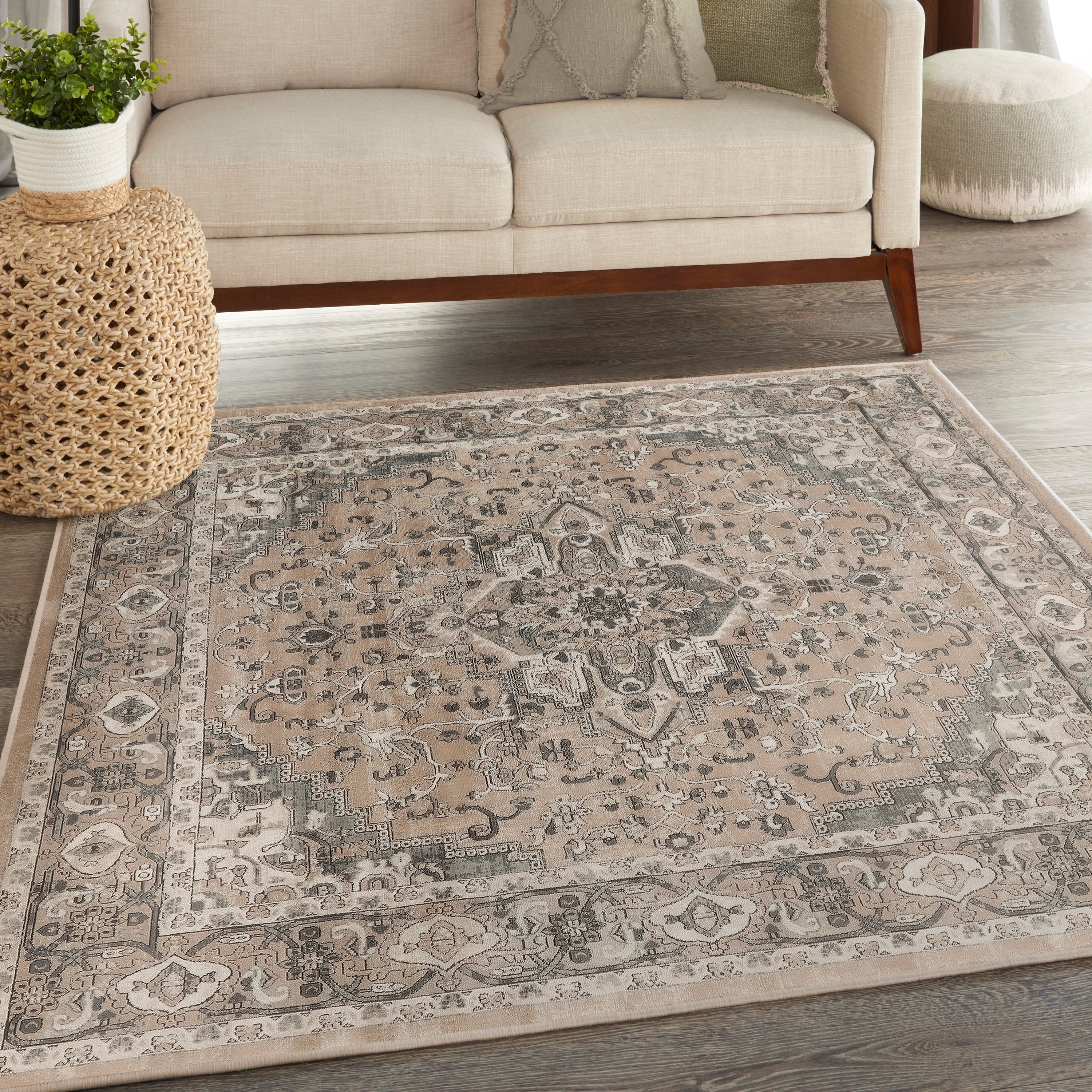 Tapis médaillon persan classique Nourison Concerto.