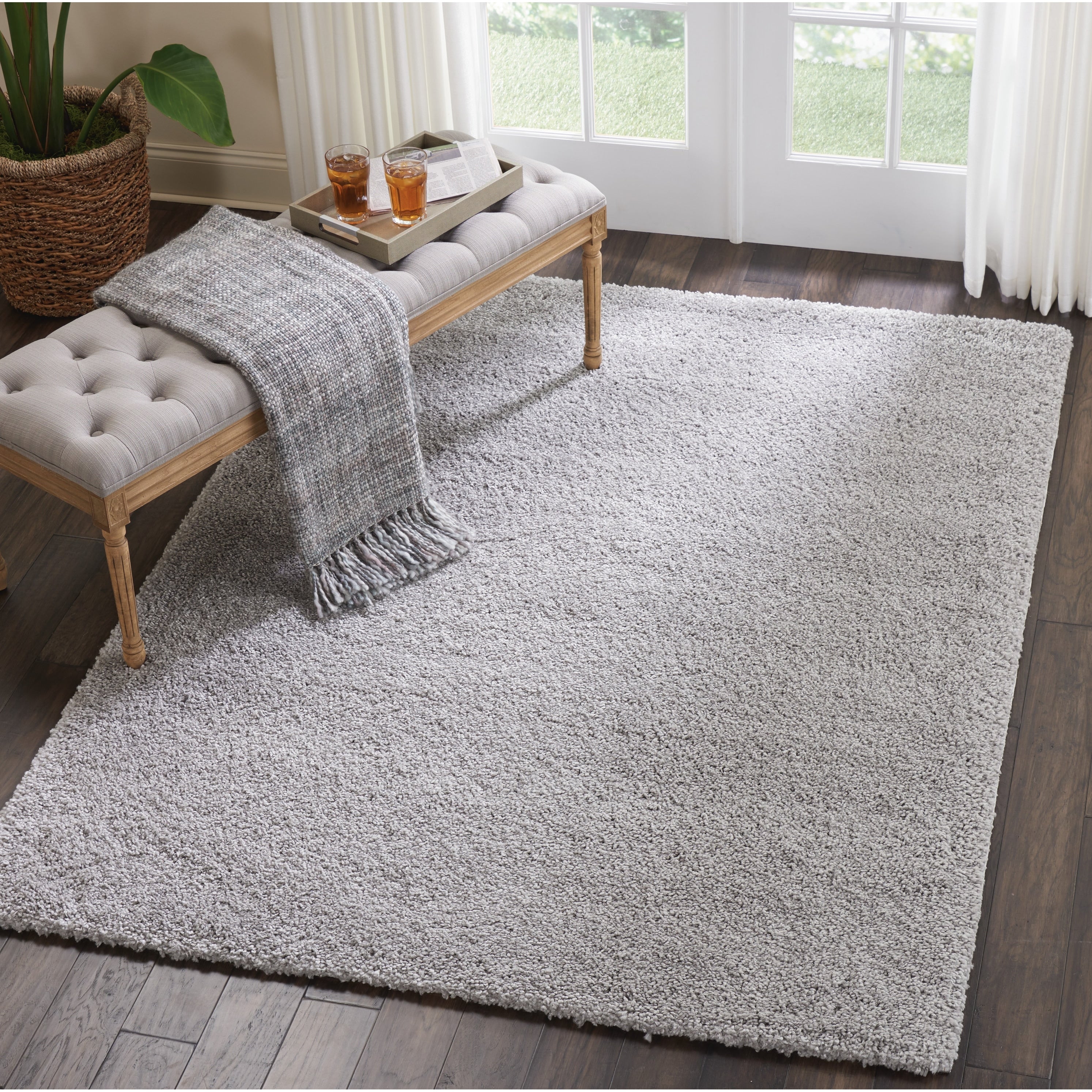 Tapis moderne en peluche solide Nourison Malibu Shag