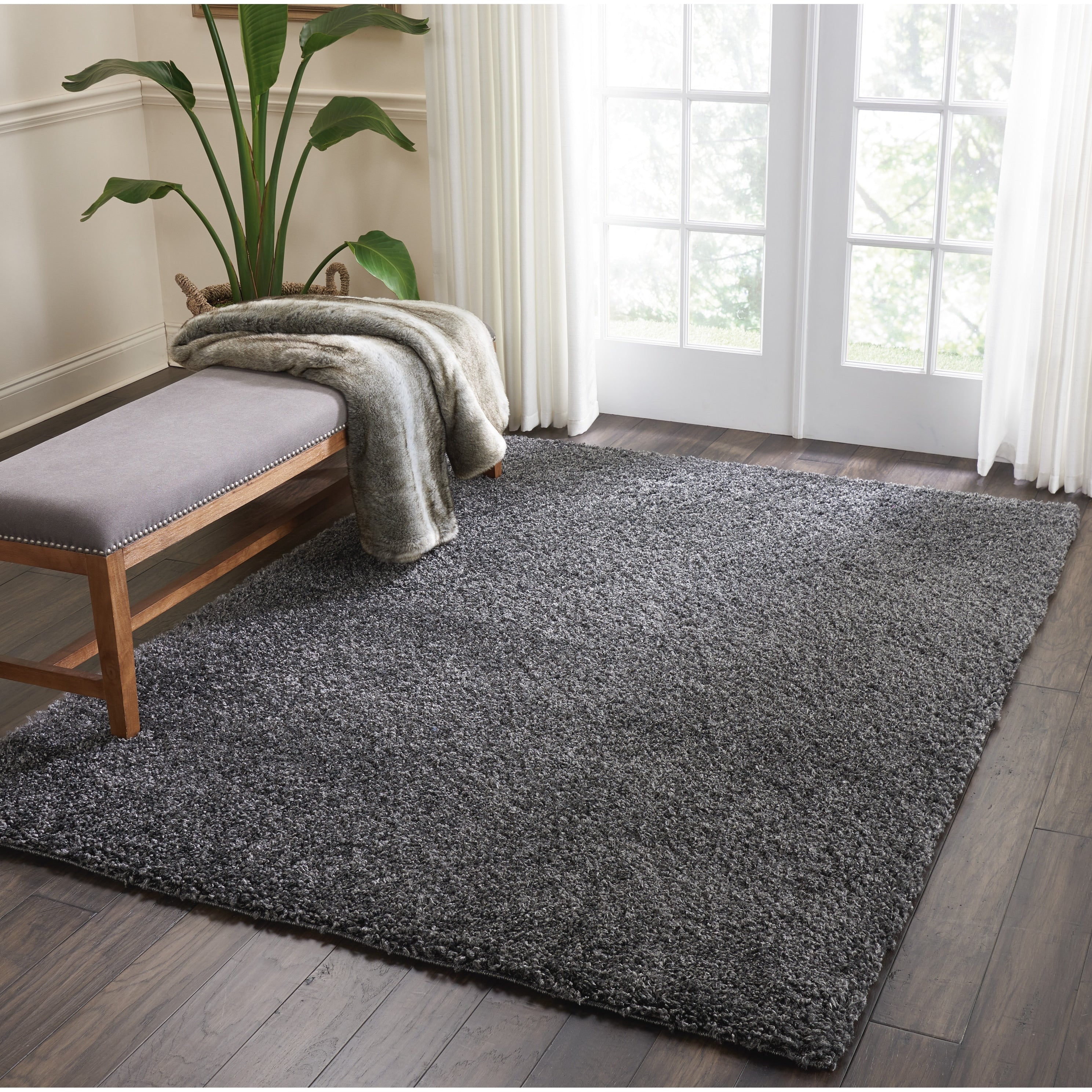 Tapis moderne en peluche solide Nourison Malibu Shag