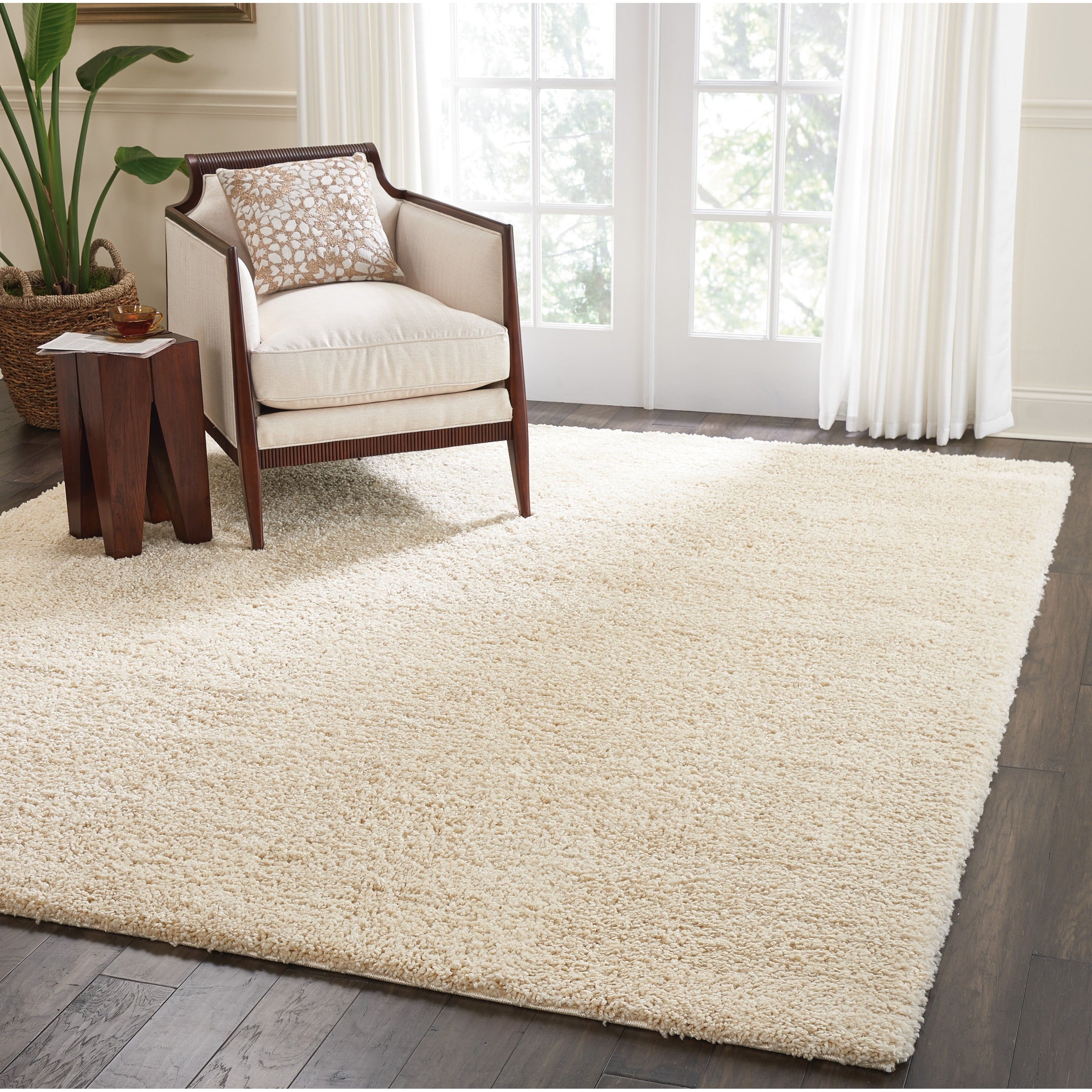 Tapis moderne en peluche solide Nourison Malibu Shag