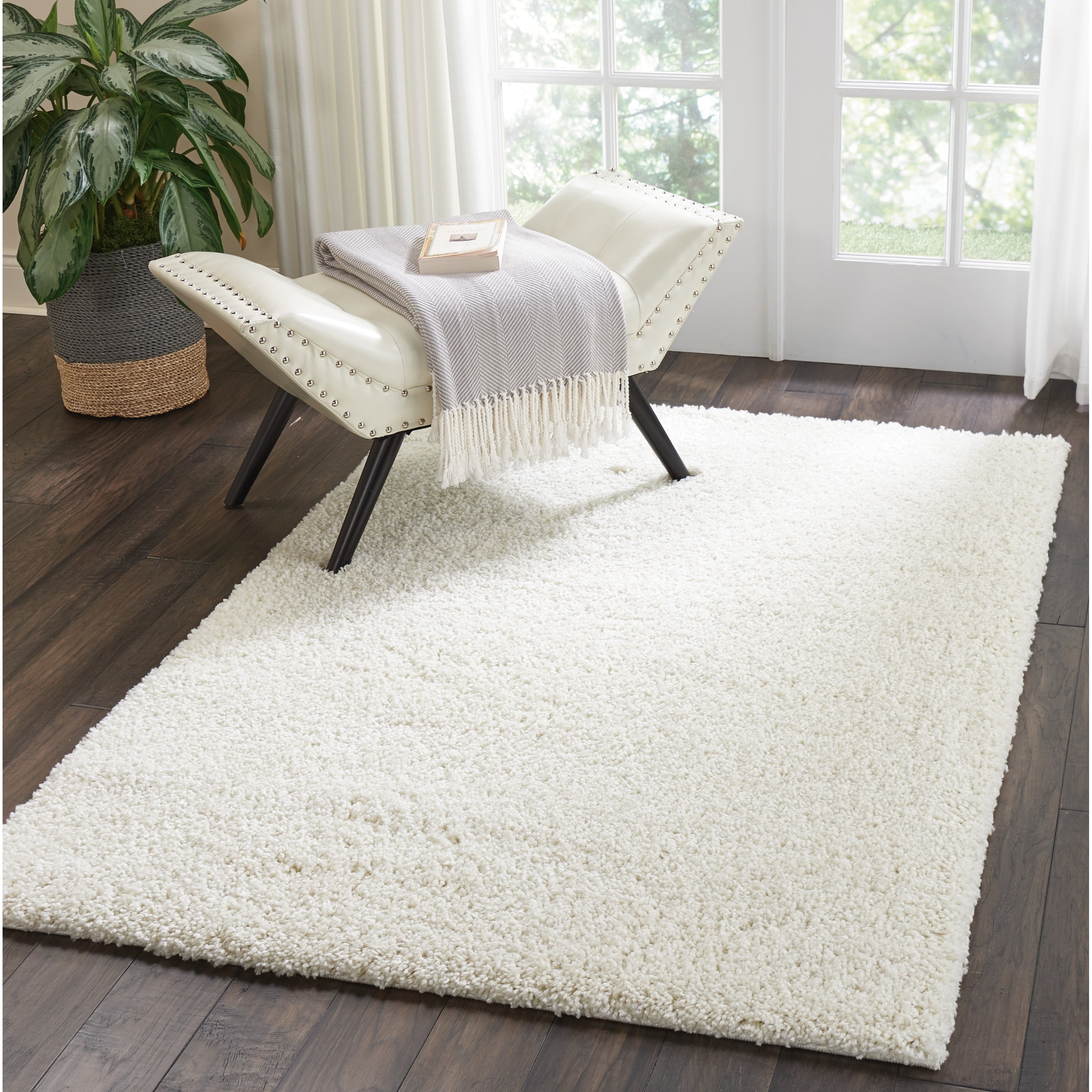 Tapis moderne en peluche solide Nourison Malibu Shag