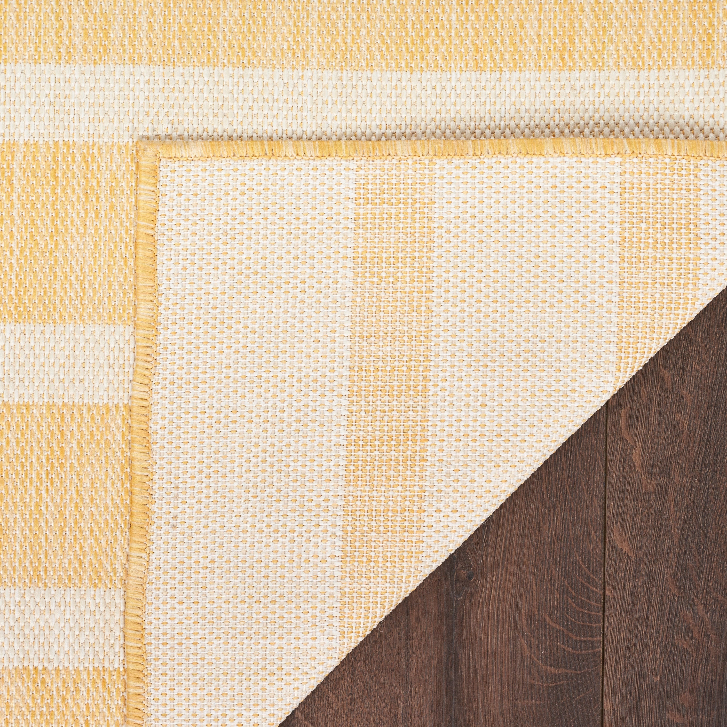 Tapis rayé intérieur/extérieur Nourison Selerno.