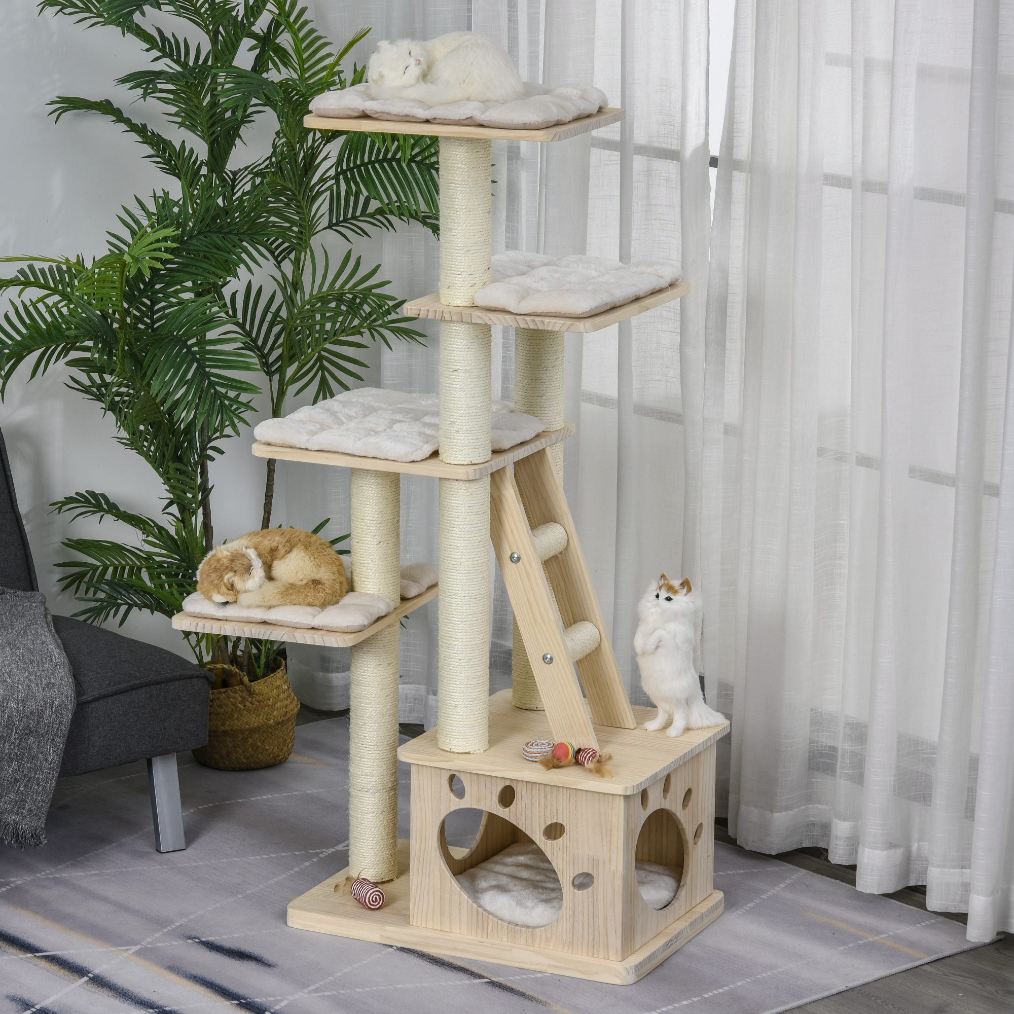 Arbre à chat à plusieurs niveaux PawHut avec griffoir recouvert de sisal, activités pour chatons et coussin moelleux de luxe