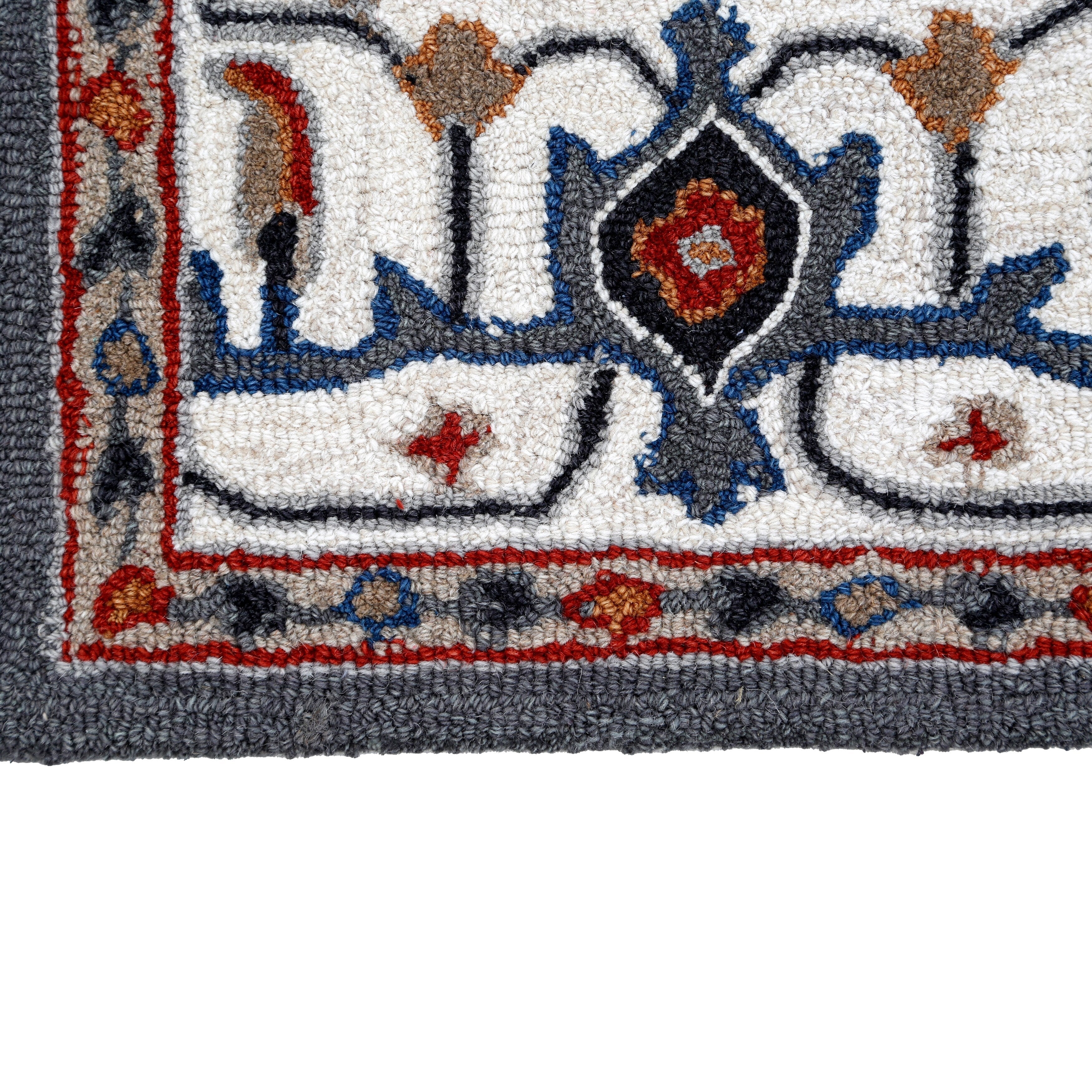 Tapis persan traditionnel en laine fait main de luxe à motif floral persan de George Towne Living