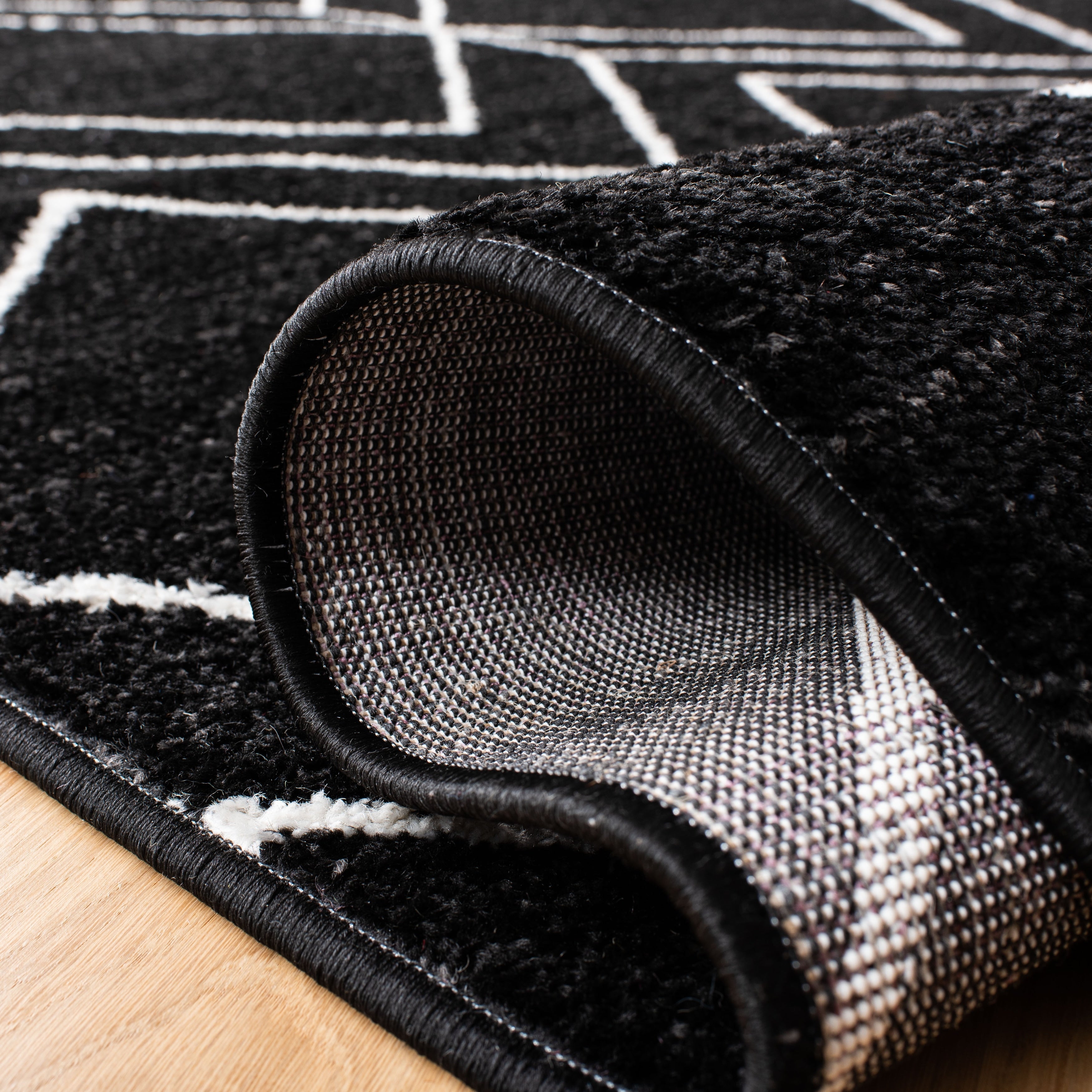 Tapis géométrique moderne SAFAVIEH Adirondack Juvelina