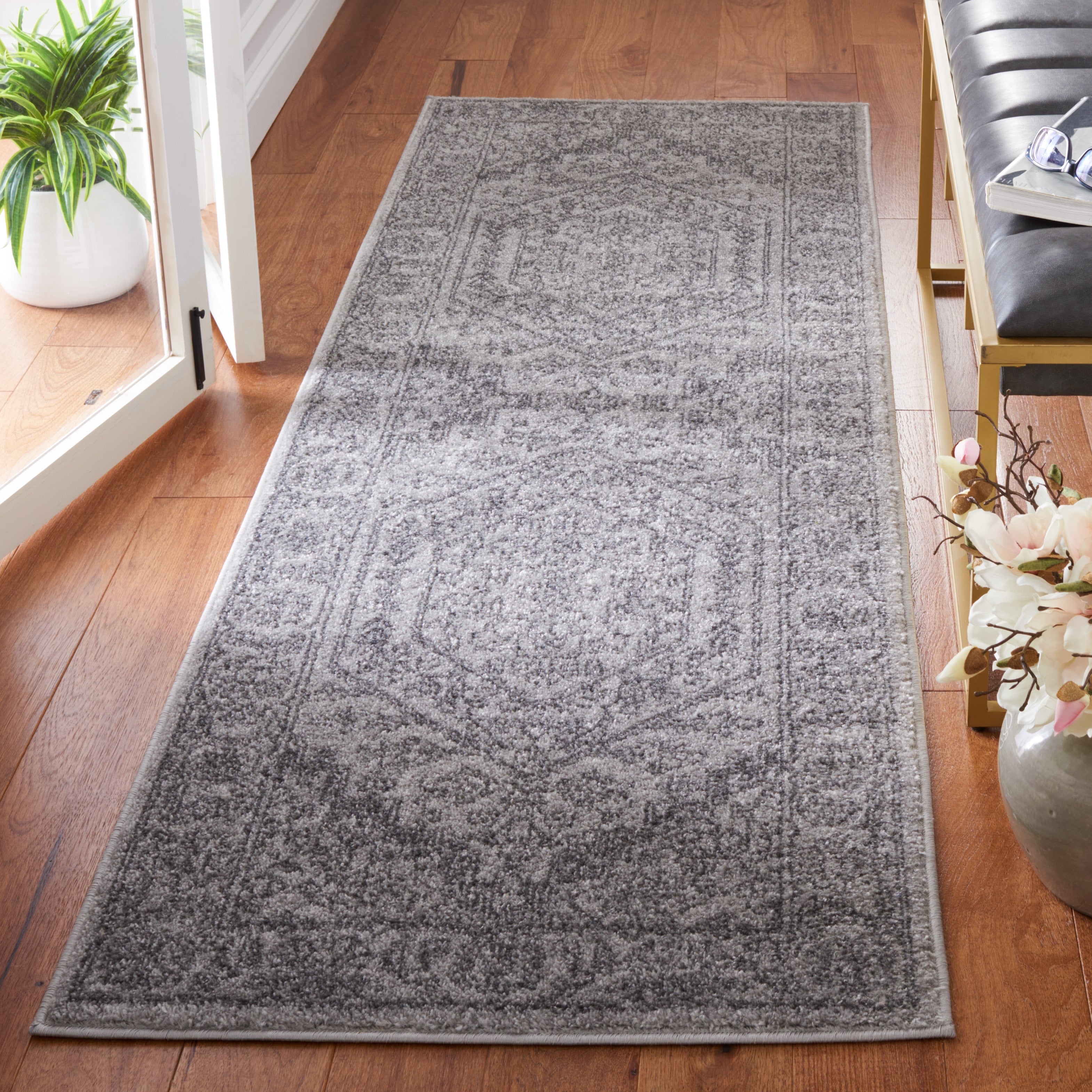 Tapis médaillon oriental rustique Adirondack Sian de SAFAVIEH