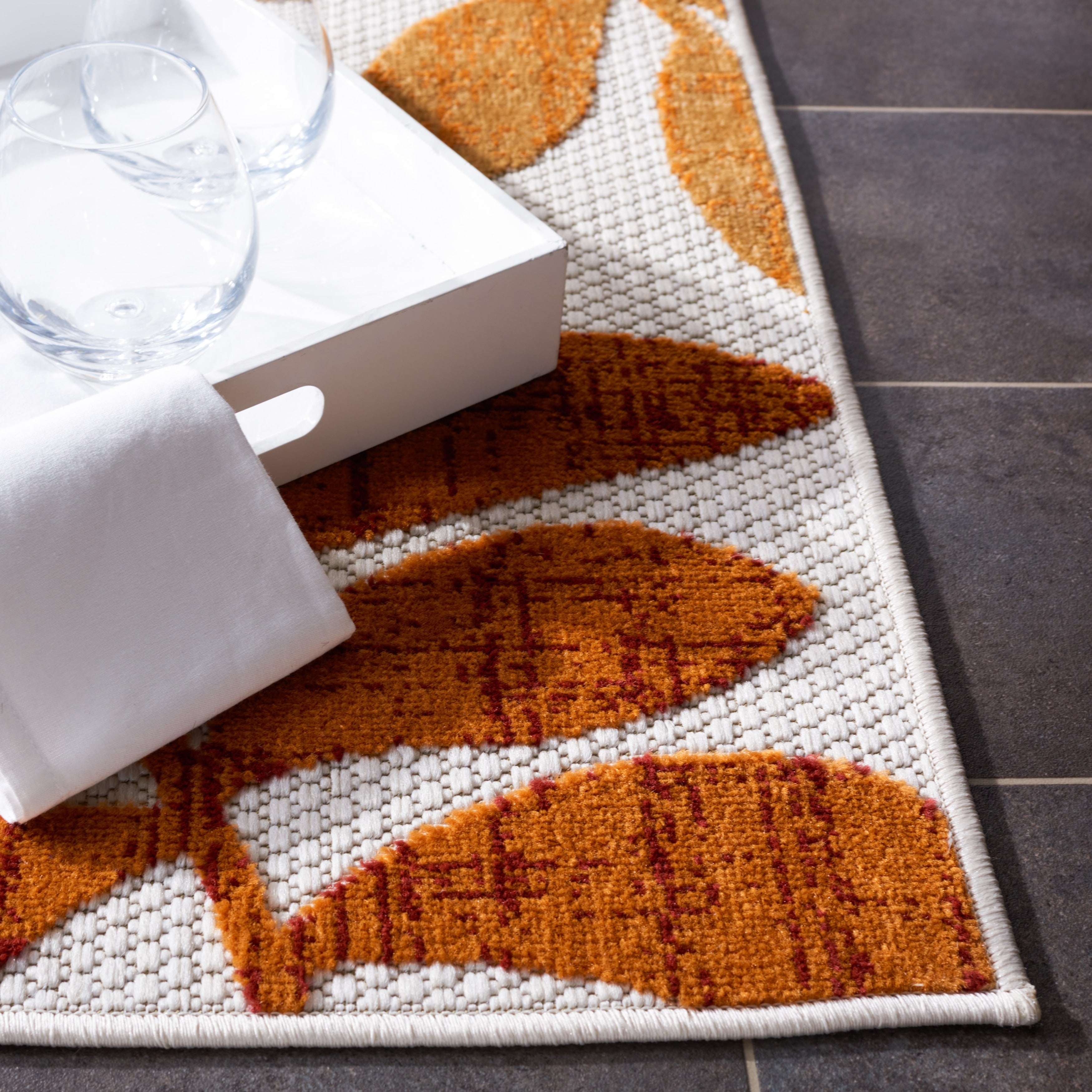 Tapis de patio imperméable à motif floral pour intérieur/extérieur SAFAVIEH Cabana Neera