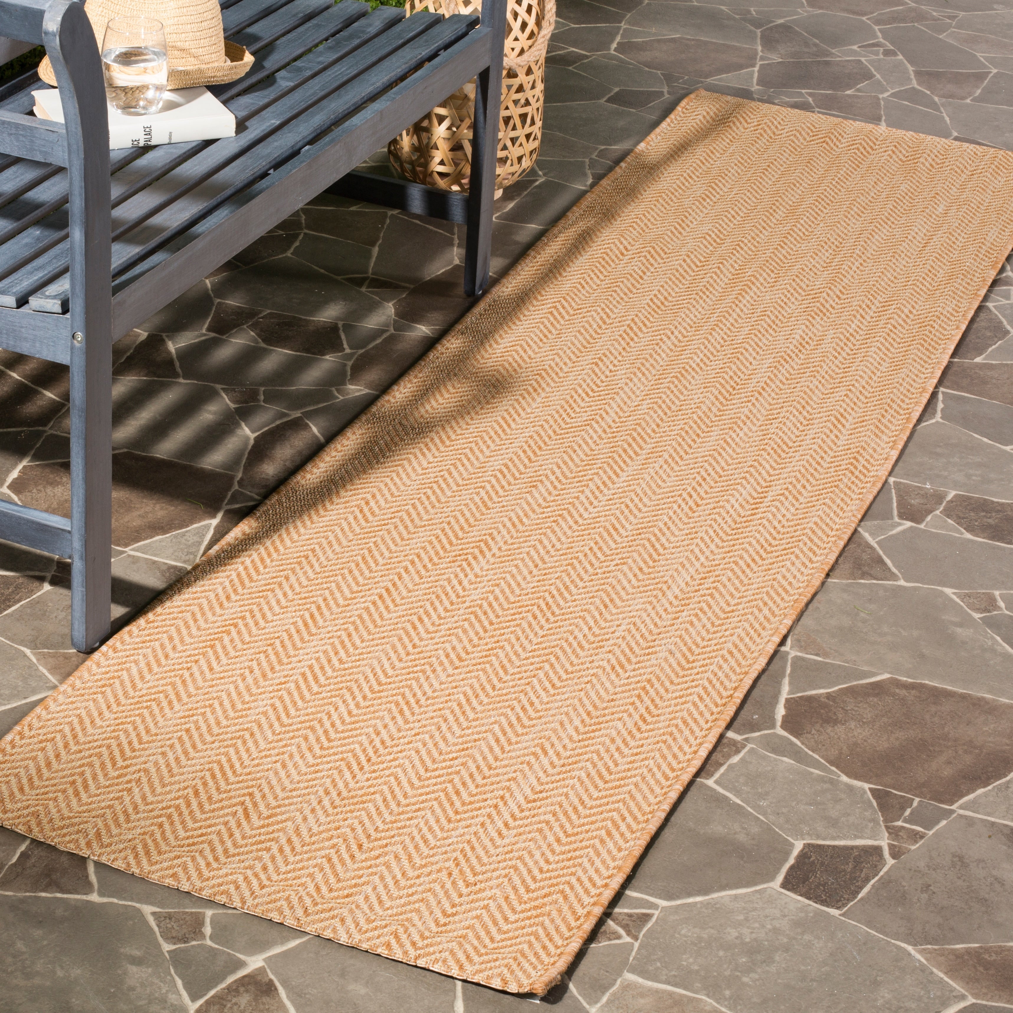 Tapis de jardin imperméable pour intérieur/extérieur SAFAVIEH Courtyard Ilmur