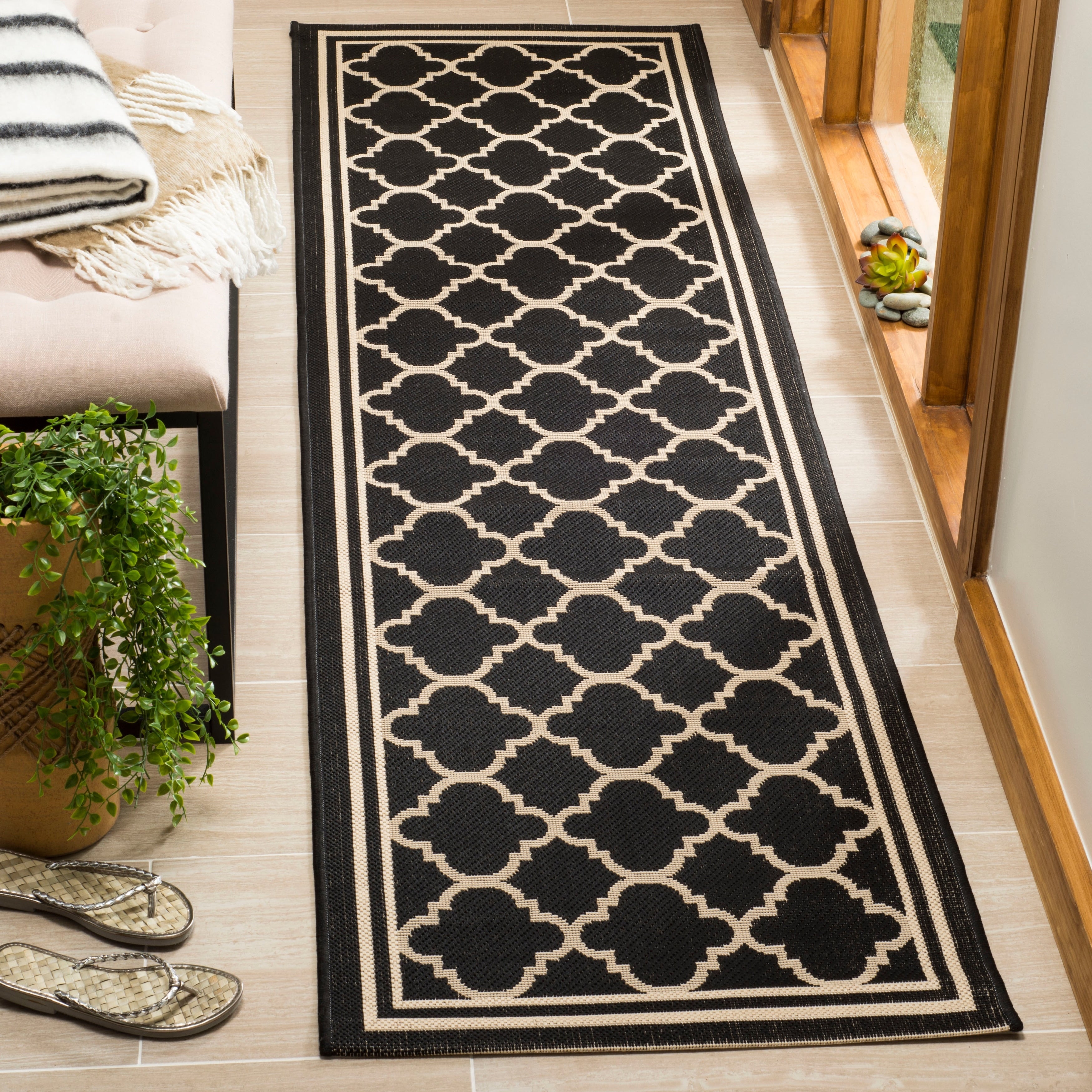 Tapis de jardin imperméable d'intérieur/extérieur SAFAVIEH Courtyard Kristelle