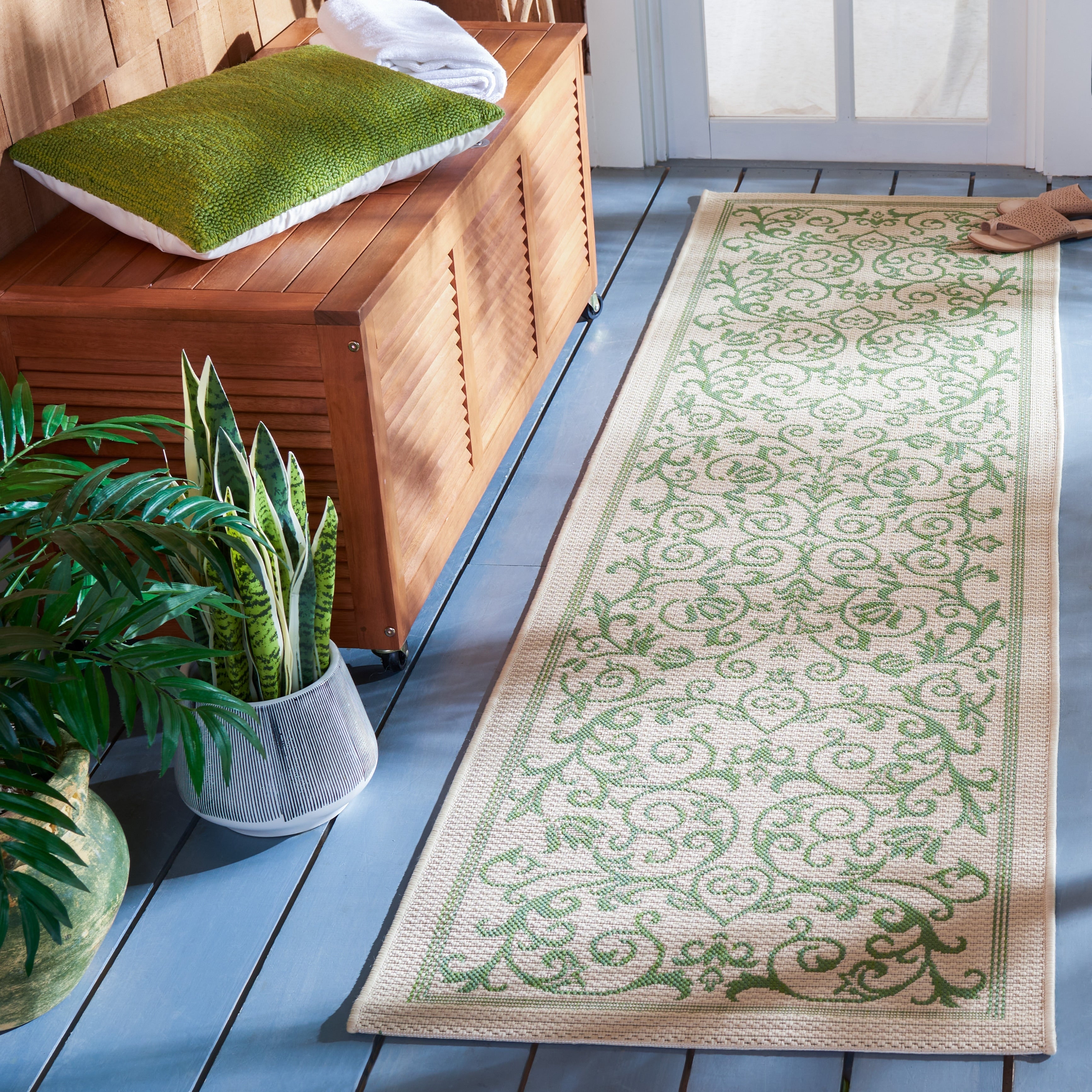 Tapis de jardin imperméable d'intérieur/extérieur SAFAVIEH Courtyard Miljeta