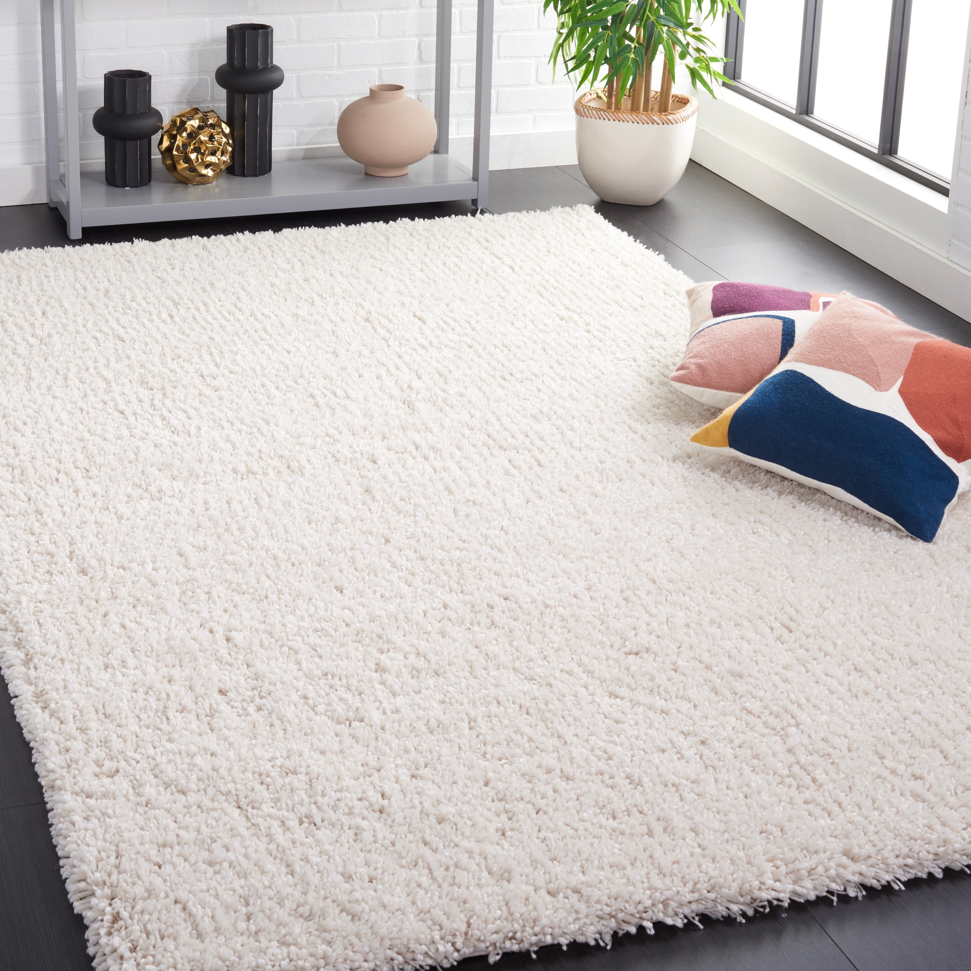 Tapis classique Laken Nakhshun fait main SAFAVIEH