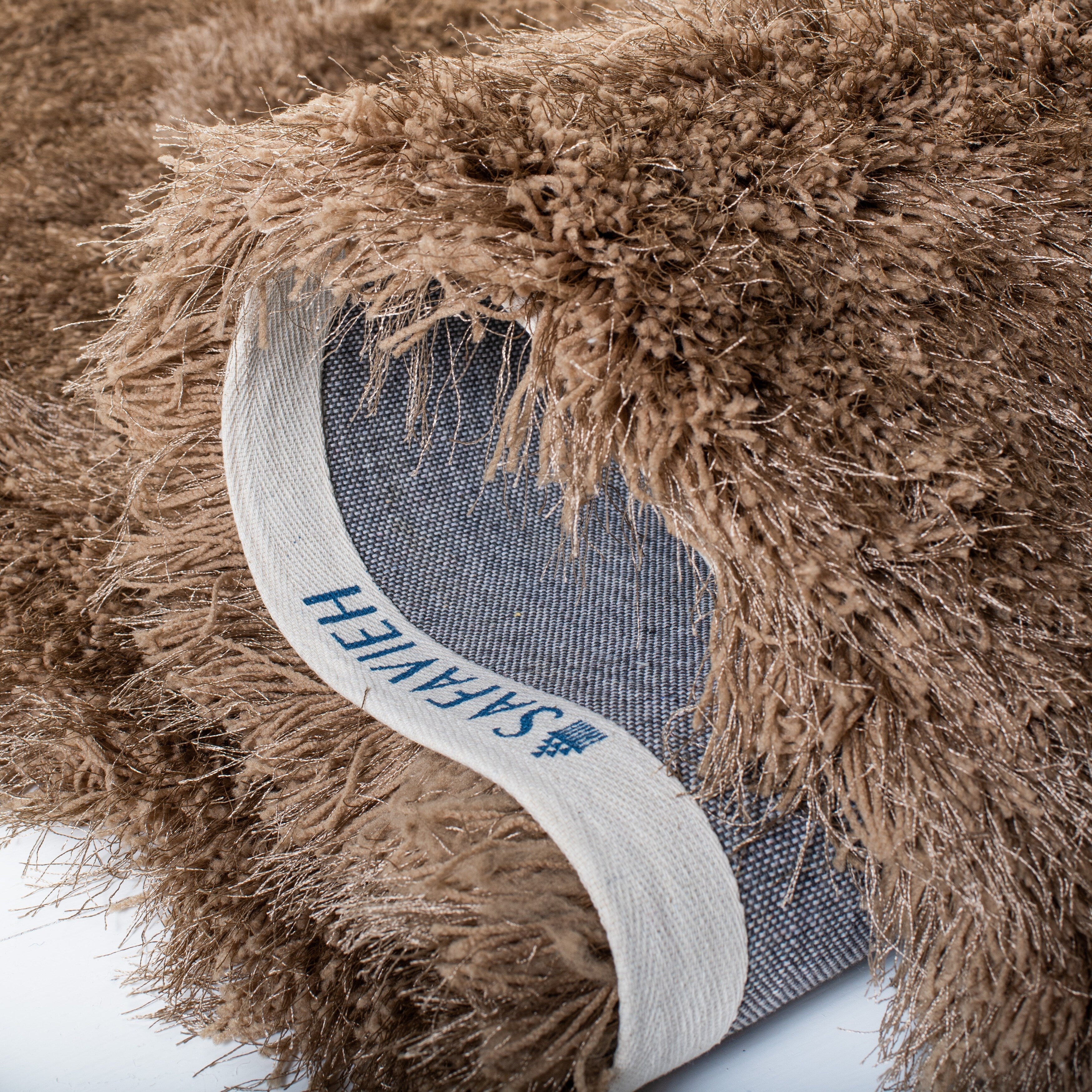 Tapis Fiona Shag Djenka fait main SAFAVIEH de 3 pouces d'épaisseur