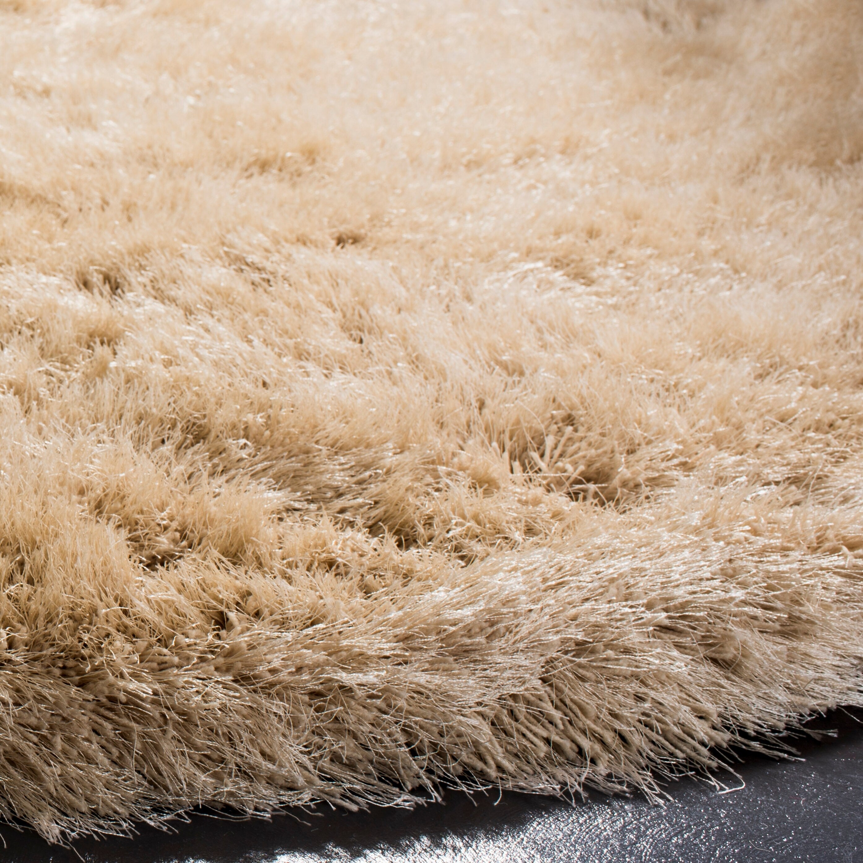 Tapis Fiona Shag Djenka fait main SAFAVIEH de 3 pouces d'épaisseur