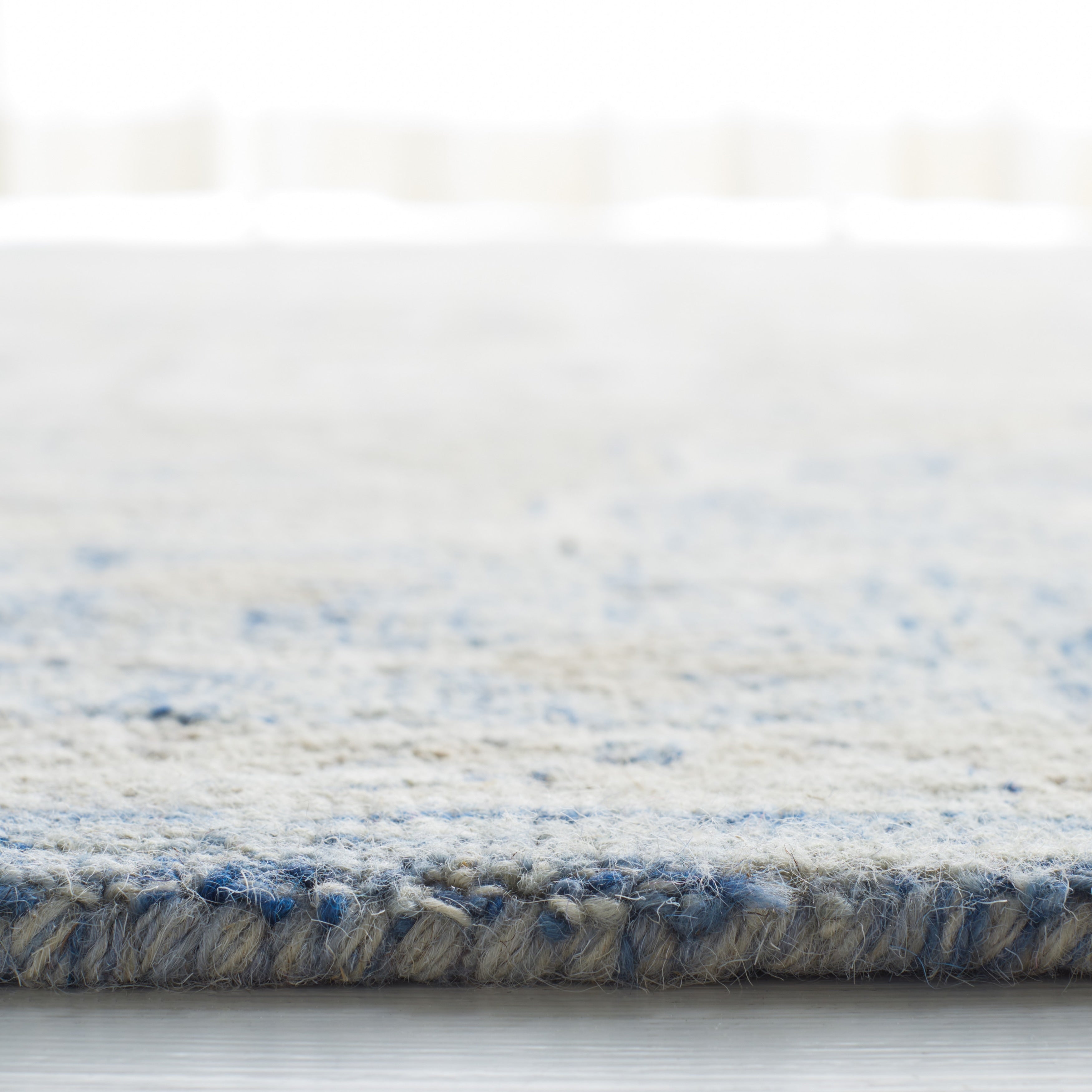 Tapis en laine à micro-boucles Gulseven fait main SAFAVIEH