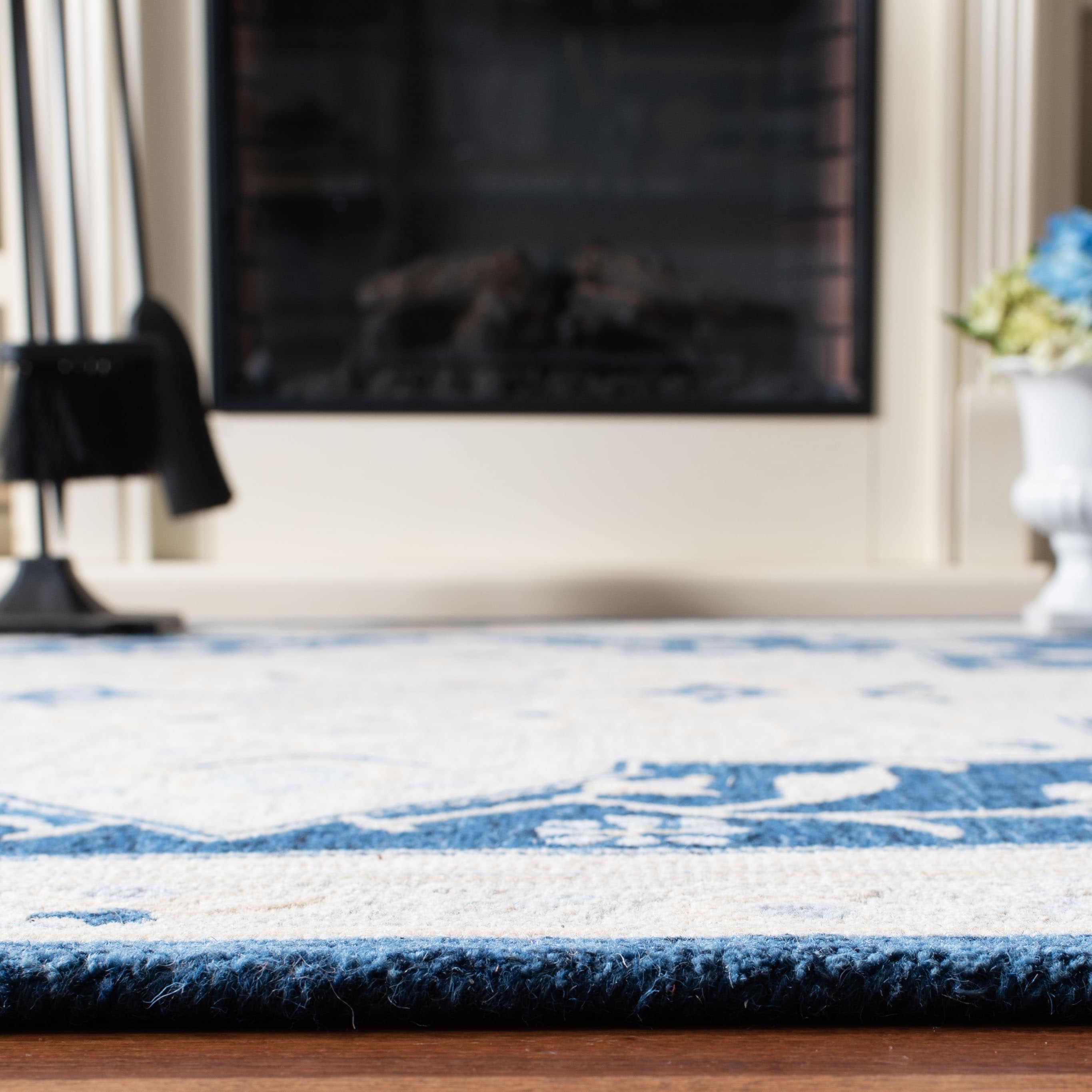 Tapis en laine Selveta micro-bouclé fait main SAFAVIEH