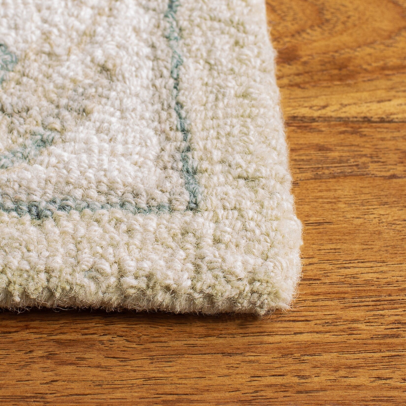 Tapis en laine Selveta micro-bouclé fait main SAFAVIEH