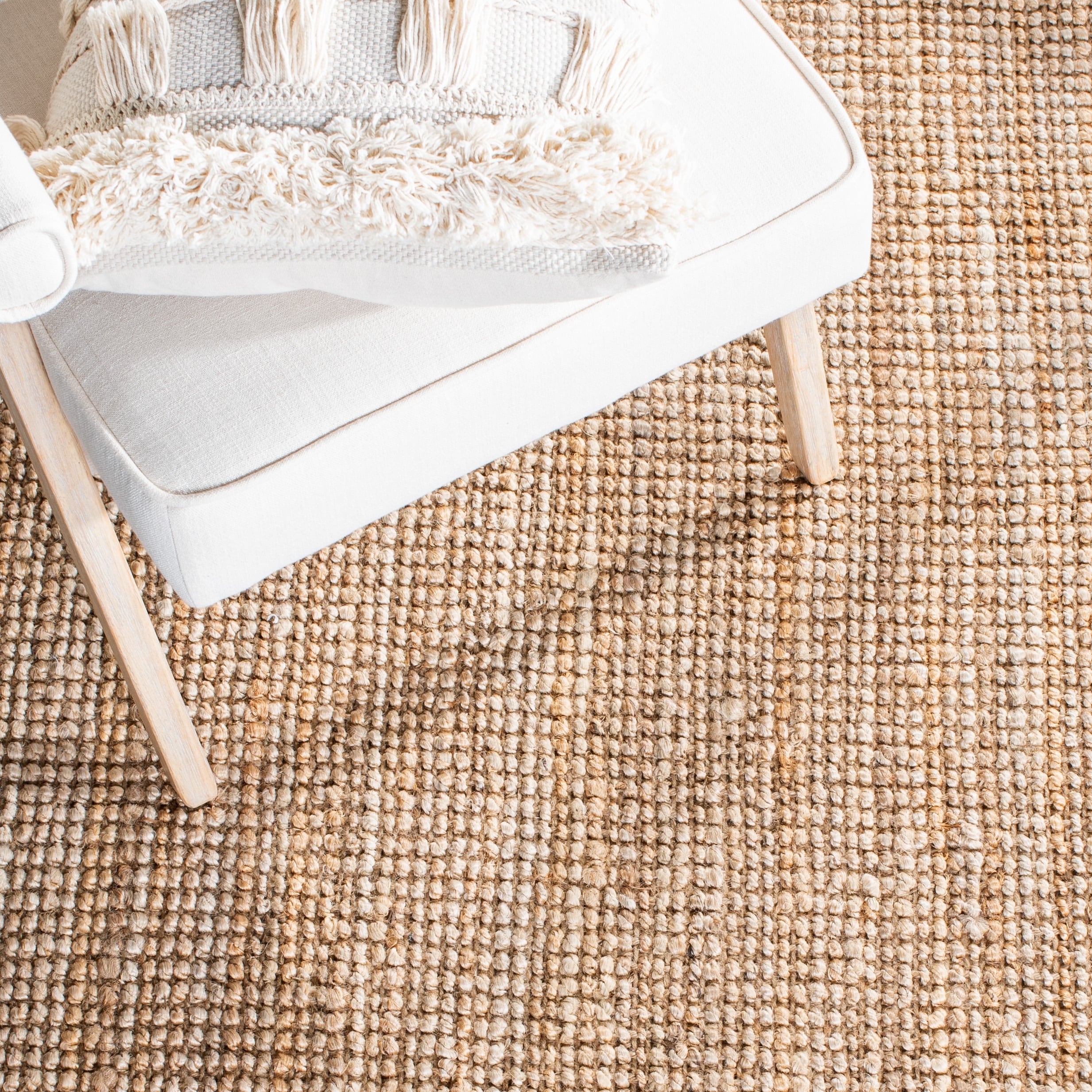 Tapis Mirnesa en jute fait main en fibre naturelle avec franges SAFAVIEH