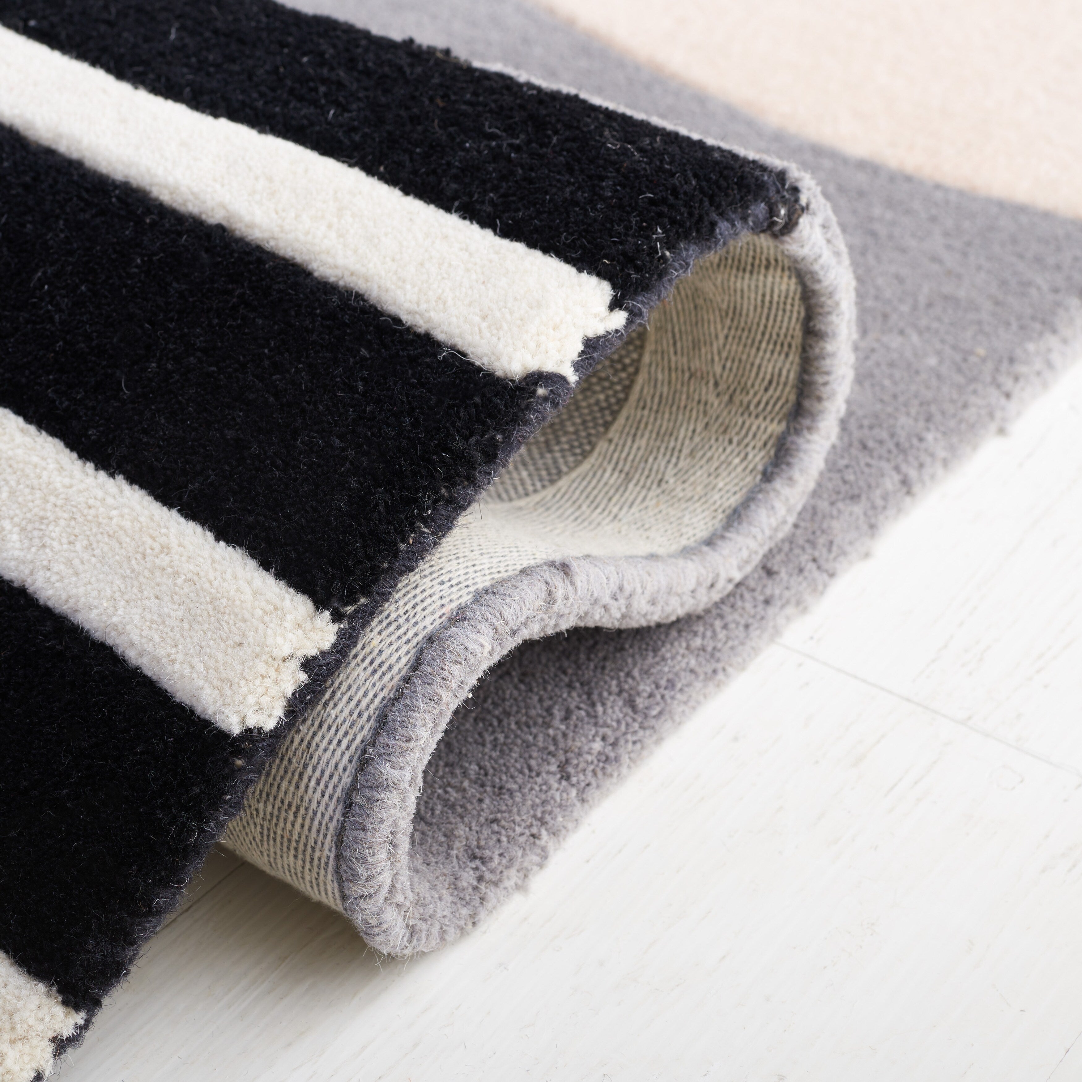 SAFAVIEH Fait main Rodeo Drive Willow Mid-Century Modern Abstract Wool