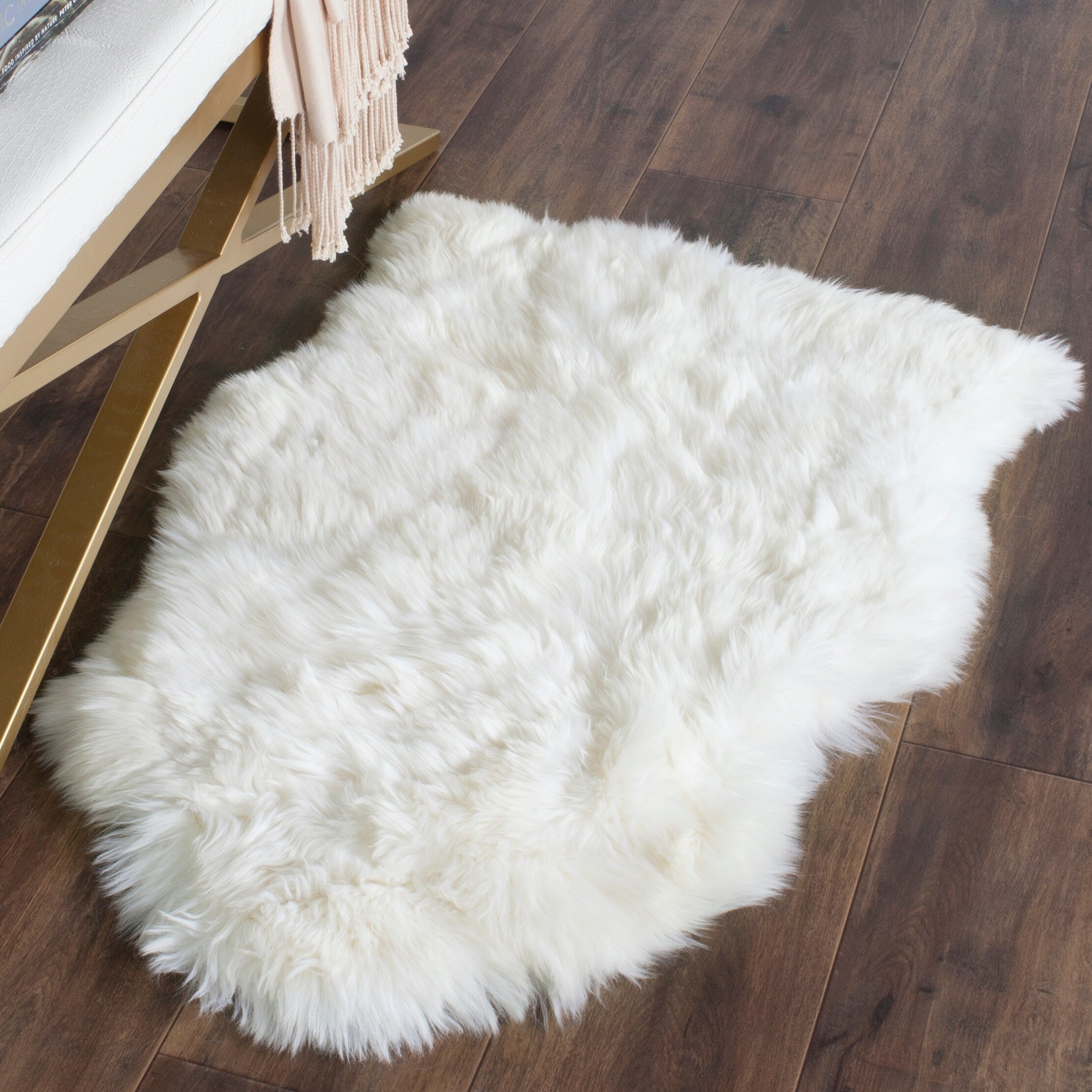 Tapis en peau de mouton véritable Brittnie fait main SAFAVIEH
