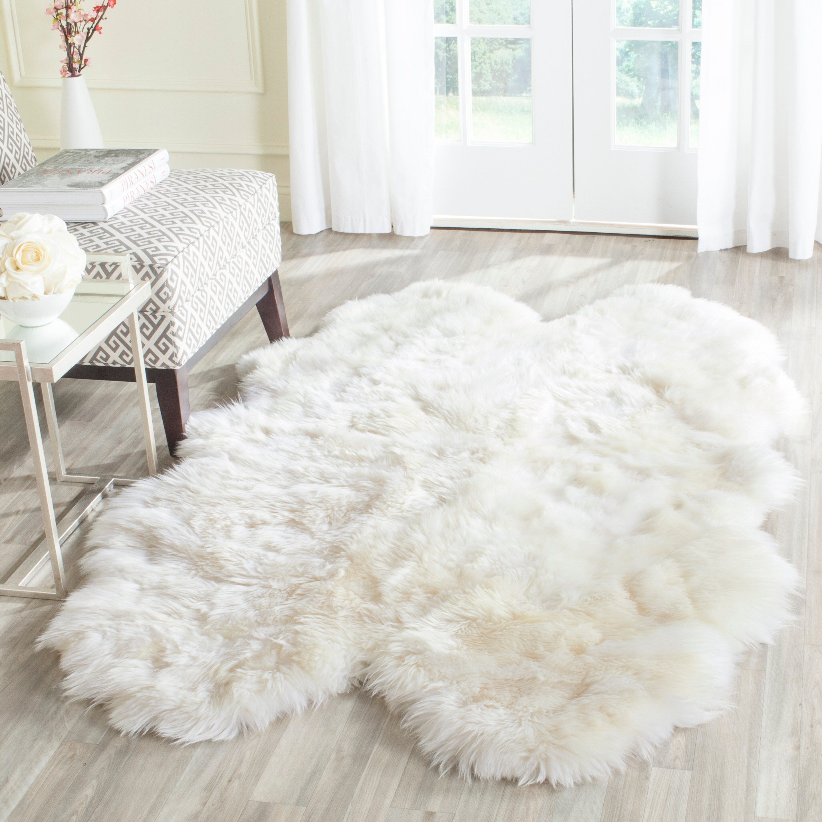 Tapis en peau de mouton véritable Brittnie fait main SAFAVIEH