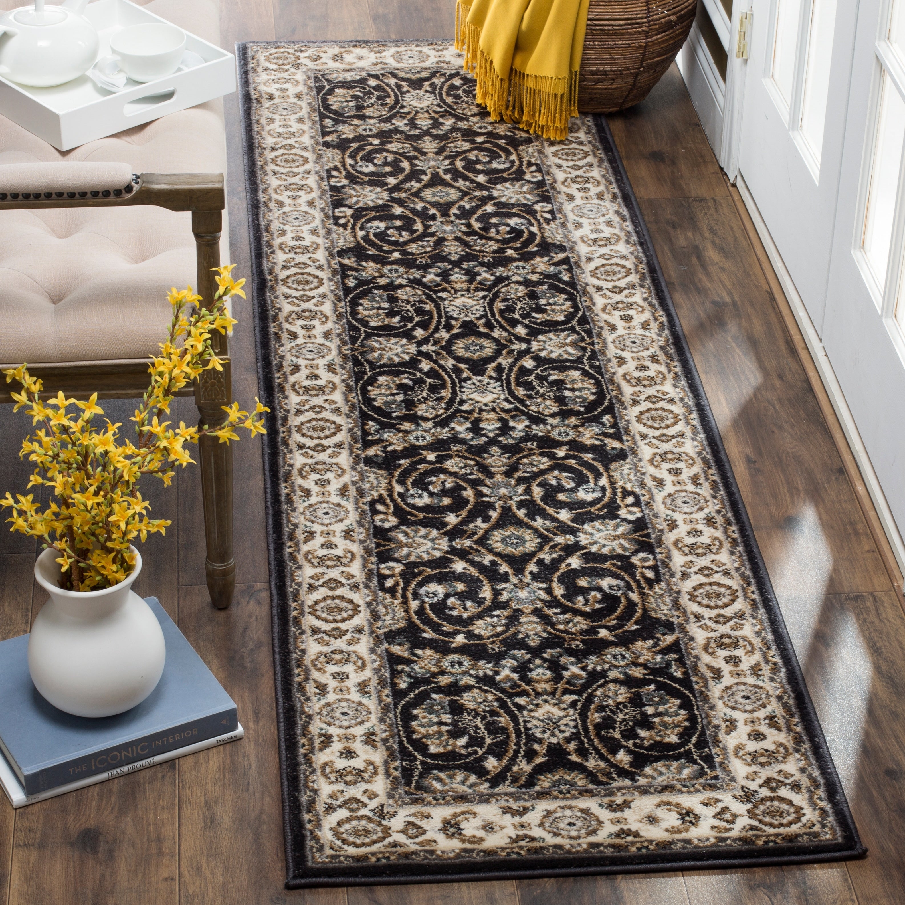 Tapis oriental traditionnel SAFAVIEH Lyndhurst Sydell