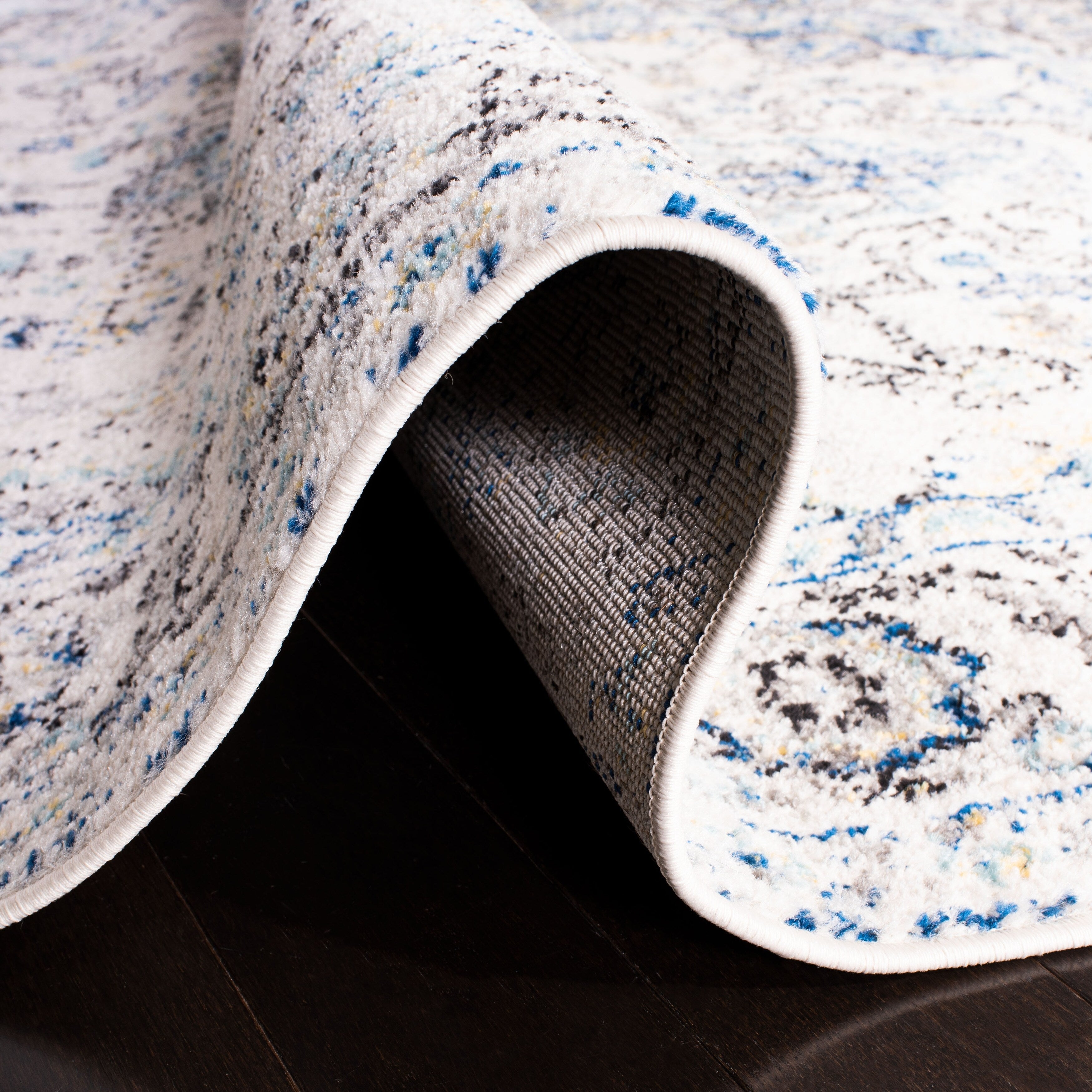 Tapis rustique vieilli SAFAVIEH Madison Delois Medallion