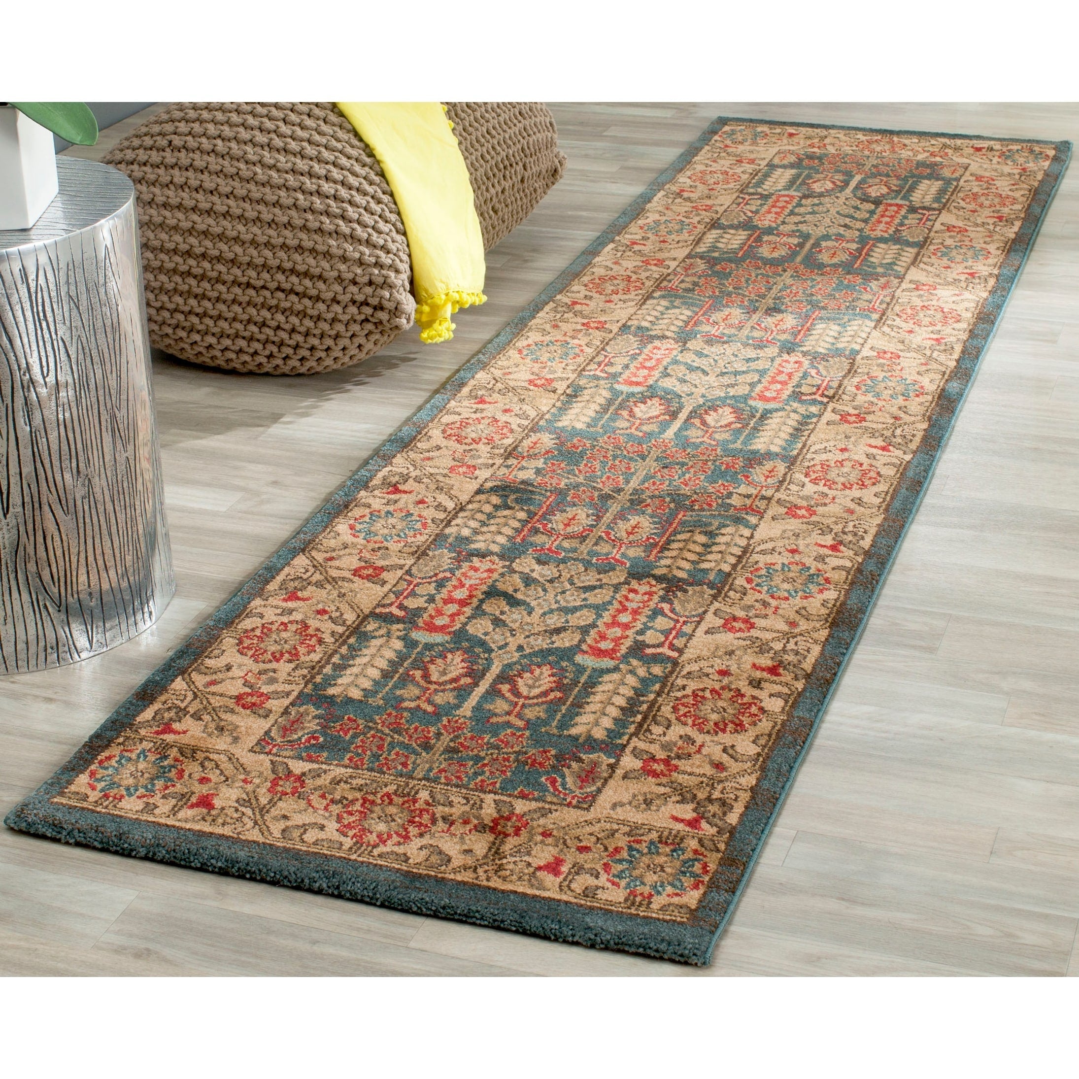 Tapis oriental traditionnel SAFAVIEH Mahal Laurene