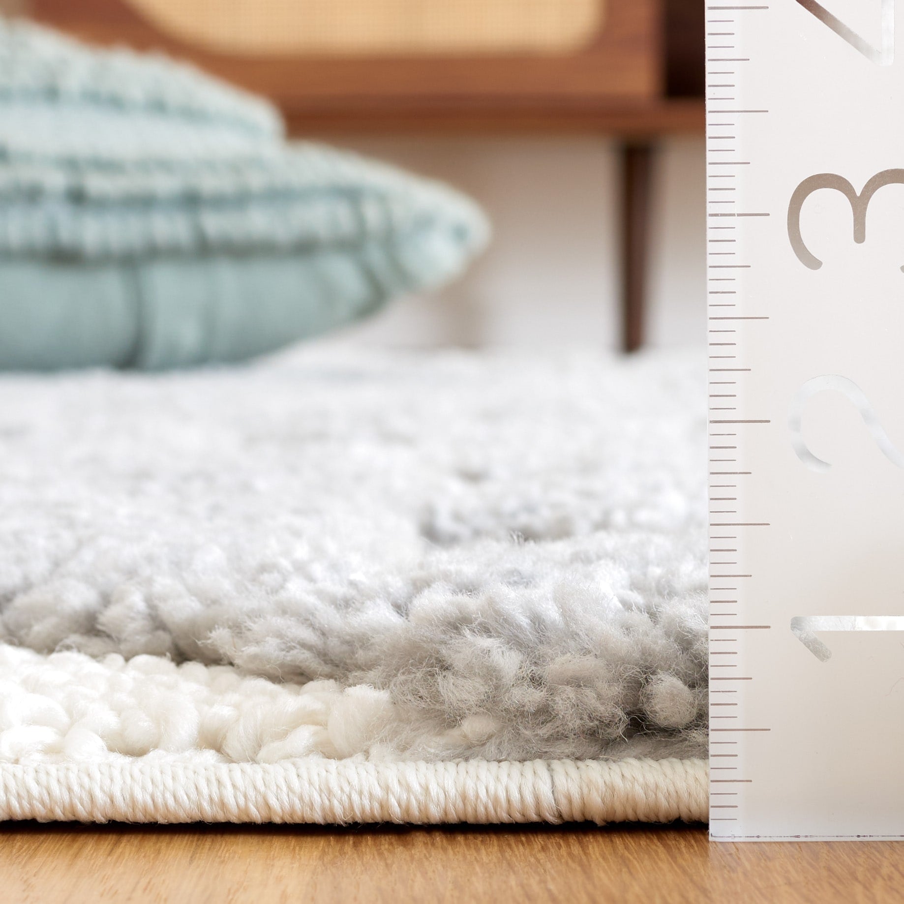 Tapis marocain à poils longs SAFAVIEH Delores, 5 cm d'épaisseur