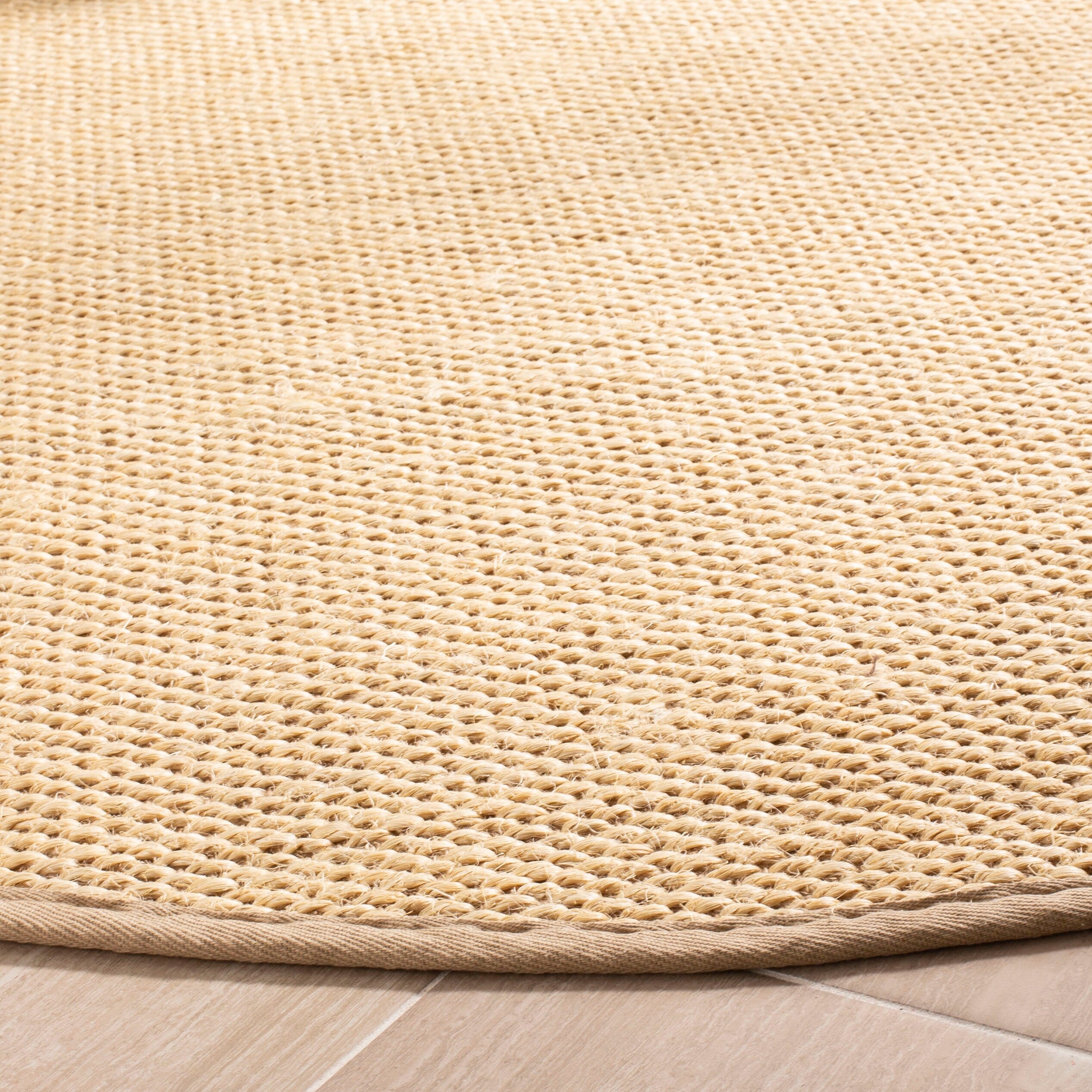 Tapis en sisal Anabel en fibre naturelle SAFAVIEH