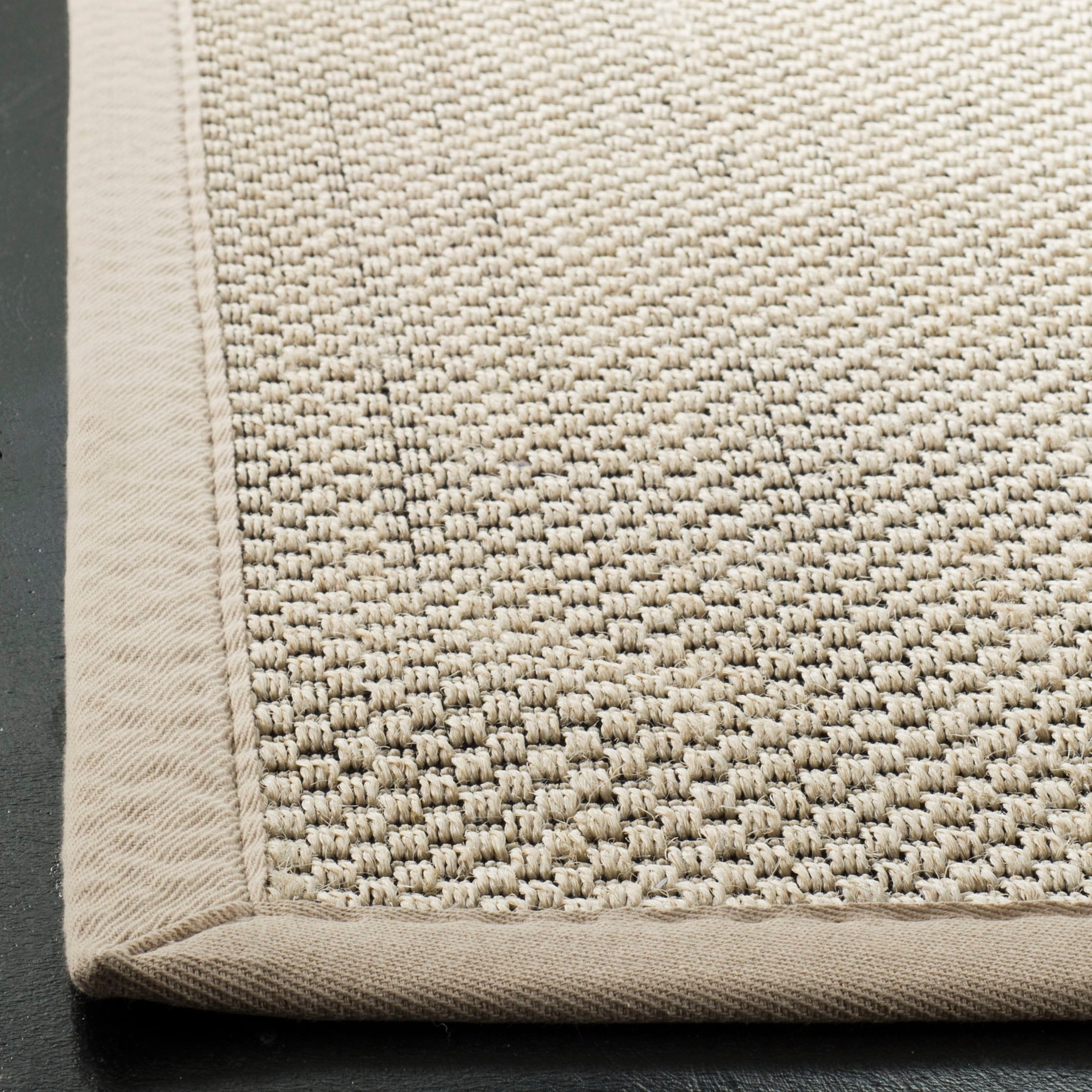 Tapis en jonc de mer Consuelo en fibres naturelles SAFAVIEH