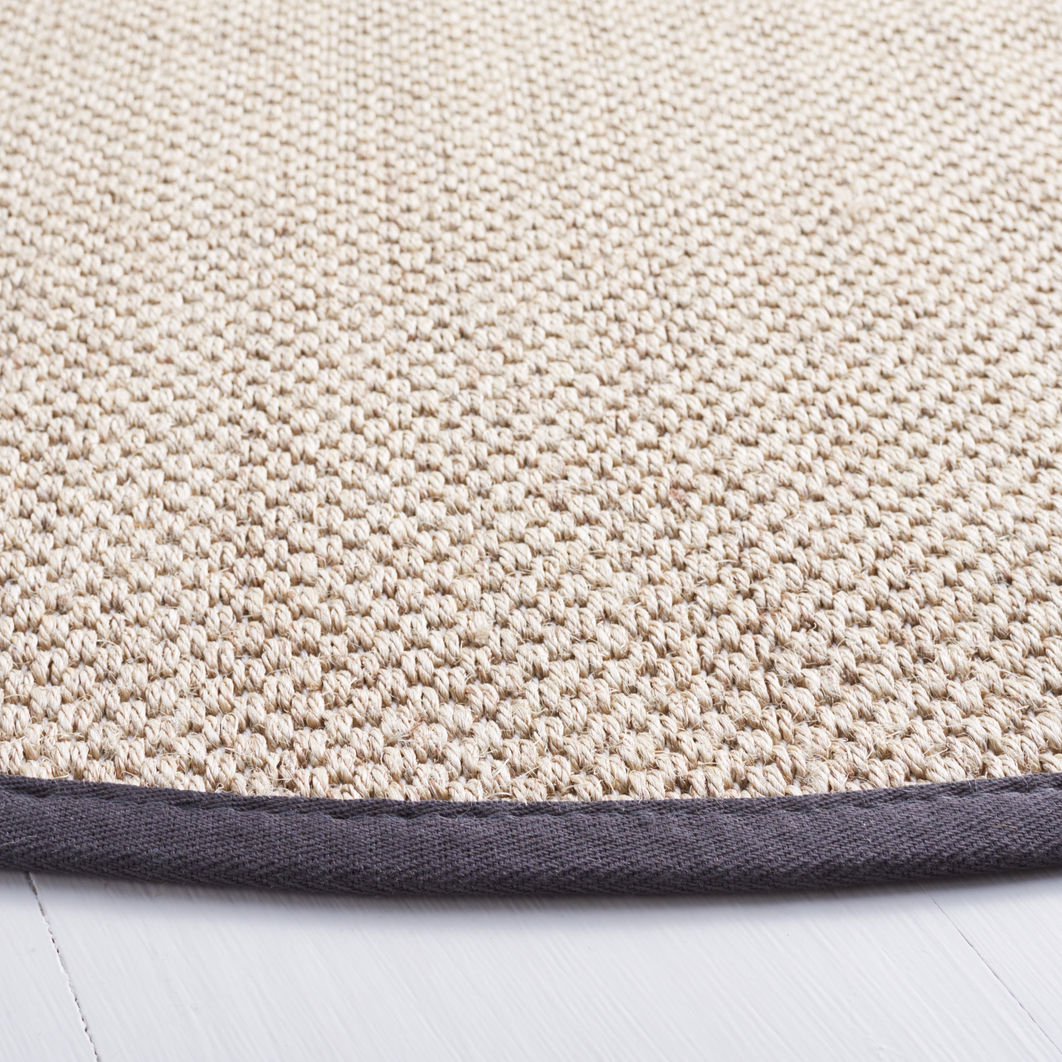 Tapis en sisal à bordure décontractée Lorine en fibre naturelle SAFAVIEH