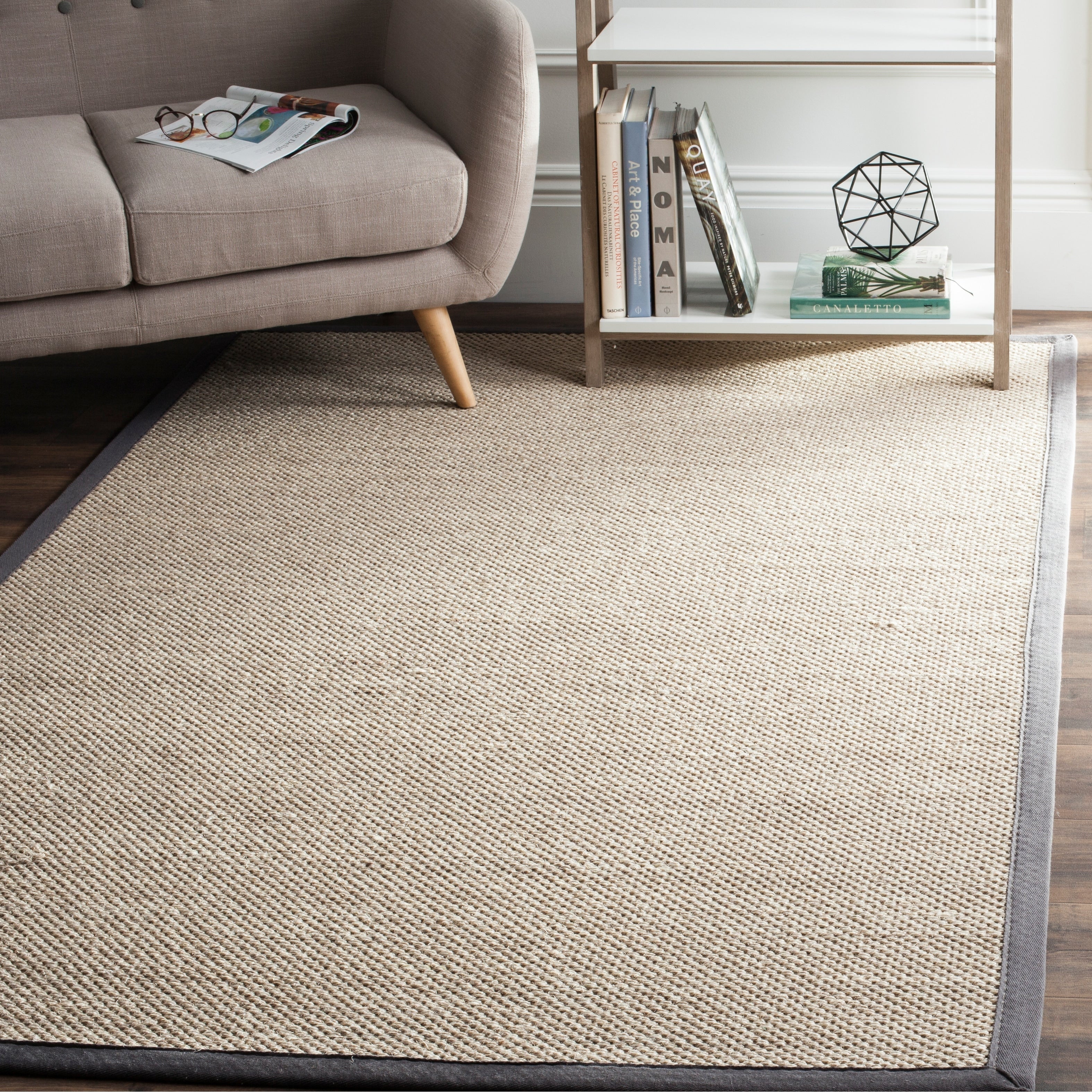Tapis en sisal à bordure décontractée Lorine en fibre naturelle SAFAVIEH